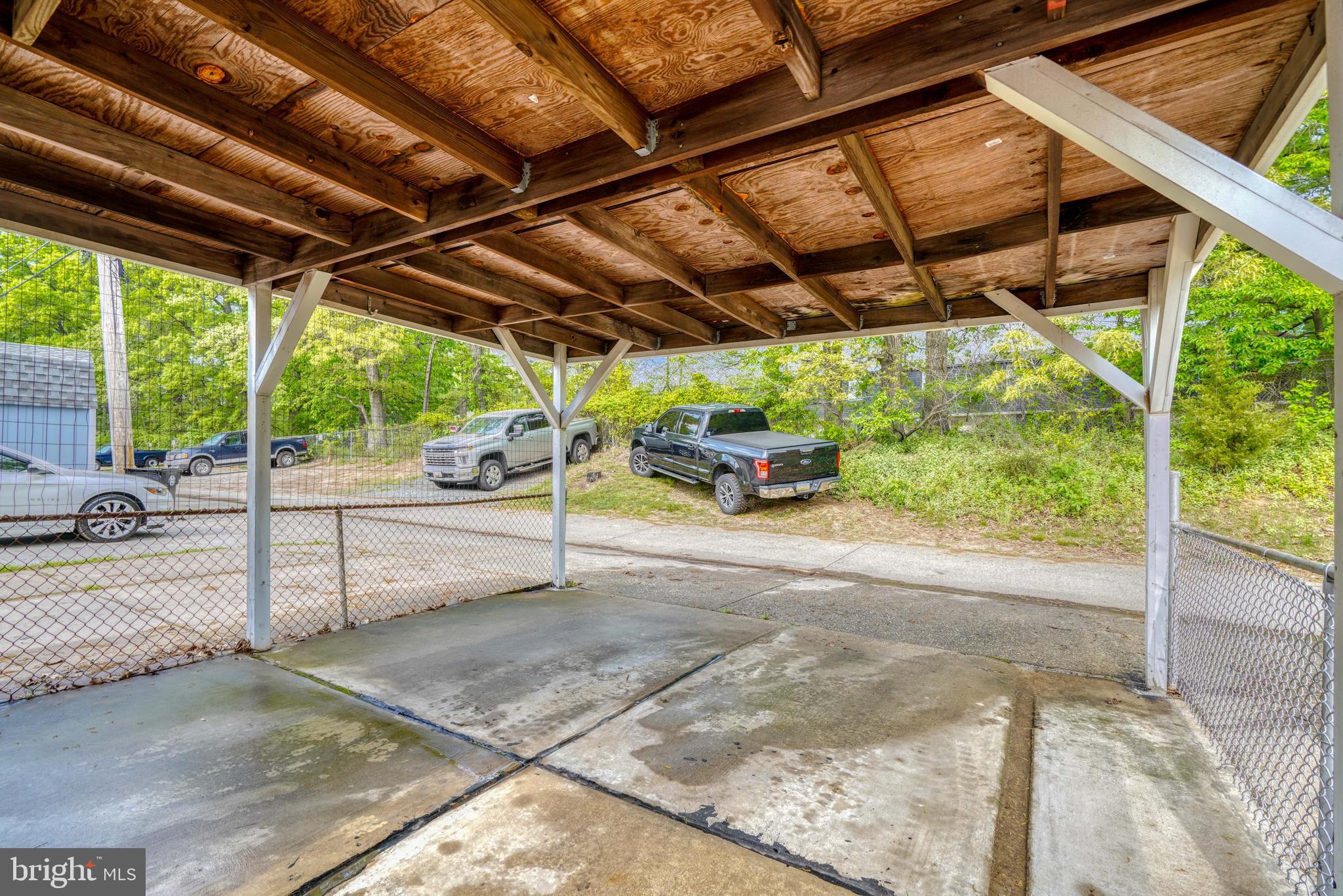 BALLARD GARDENS - Residential