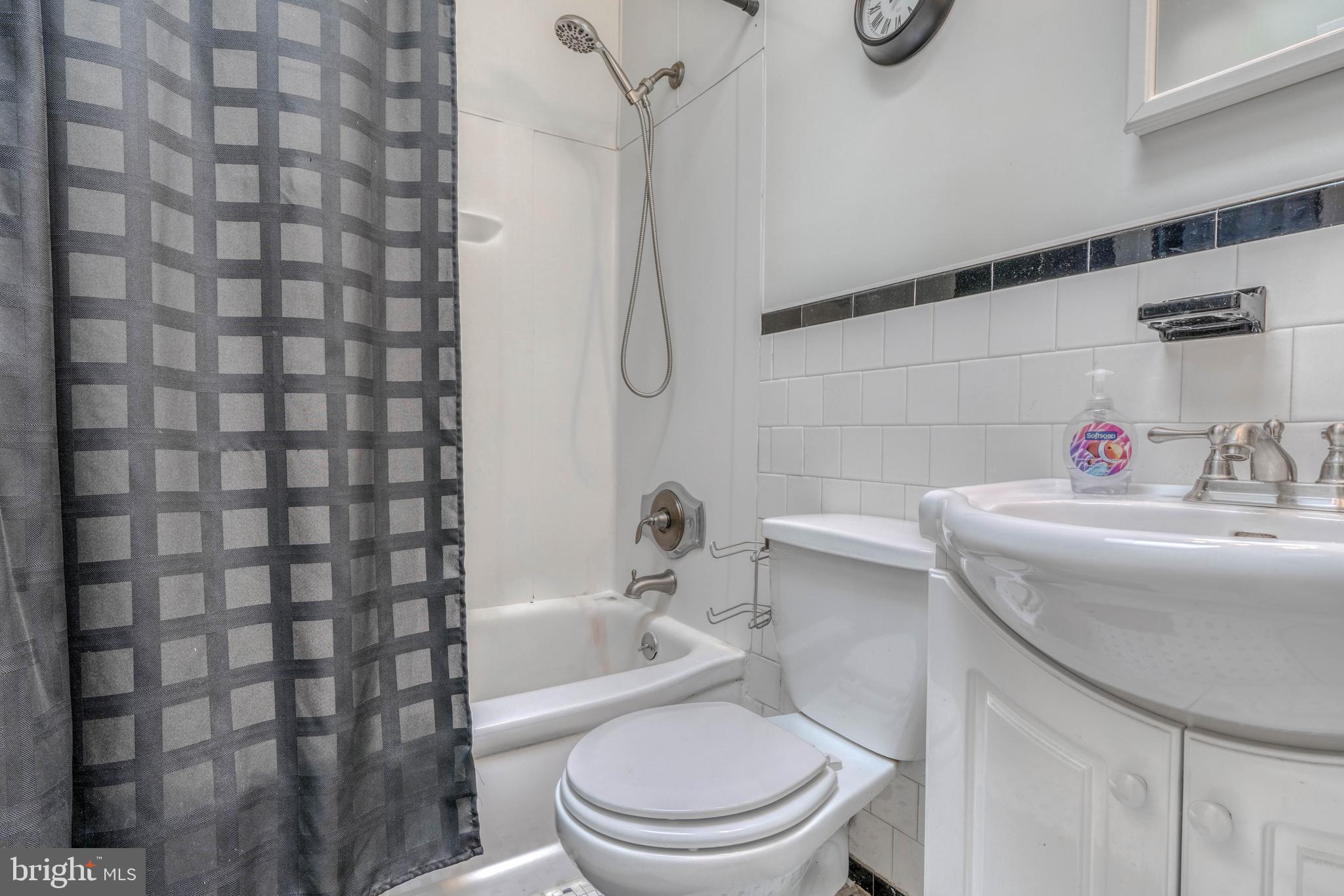 BALLARD GARDENS - Residential