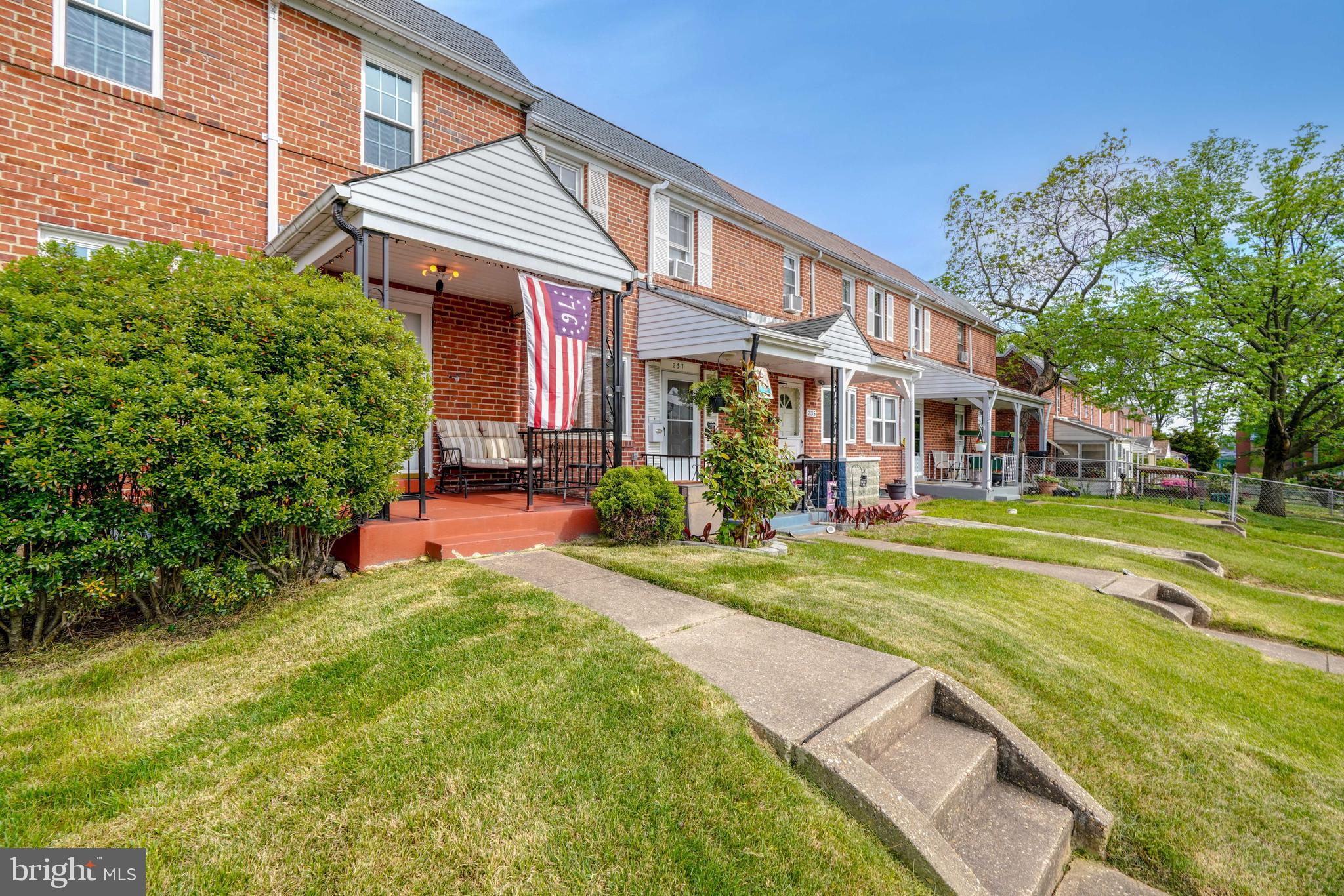 BALLARD GARDENS - Residential