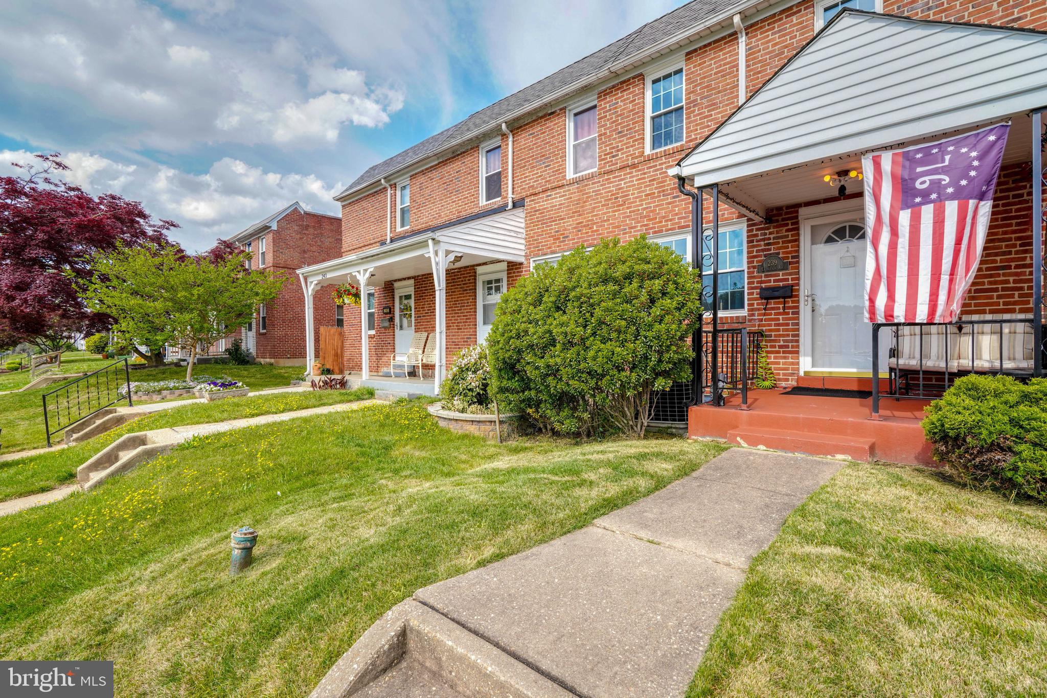 BALLARD GARDENS - Residential