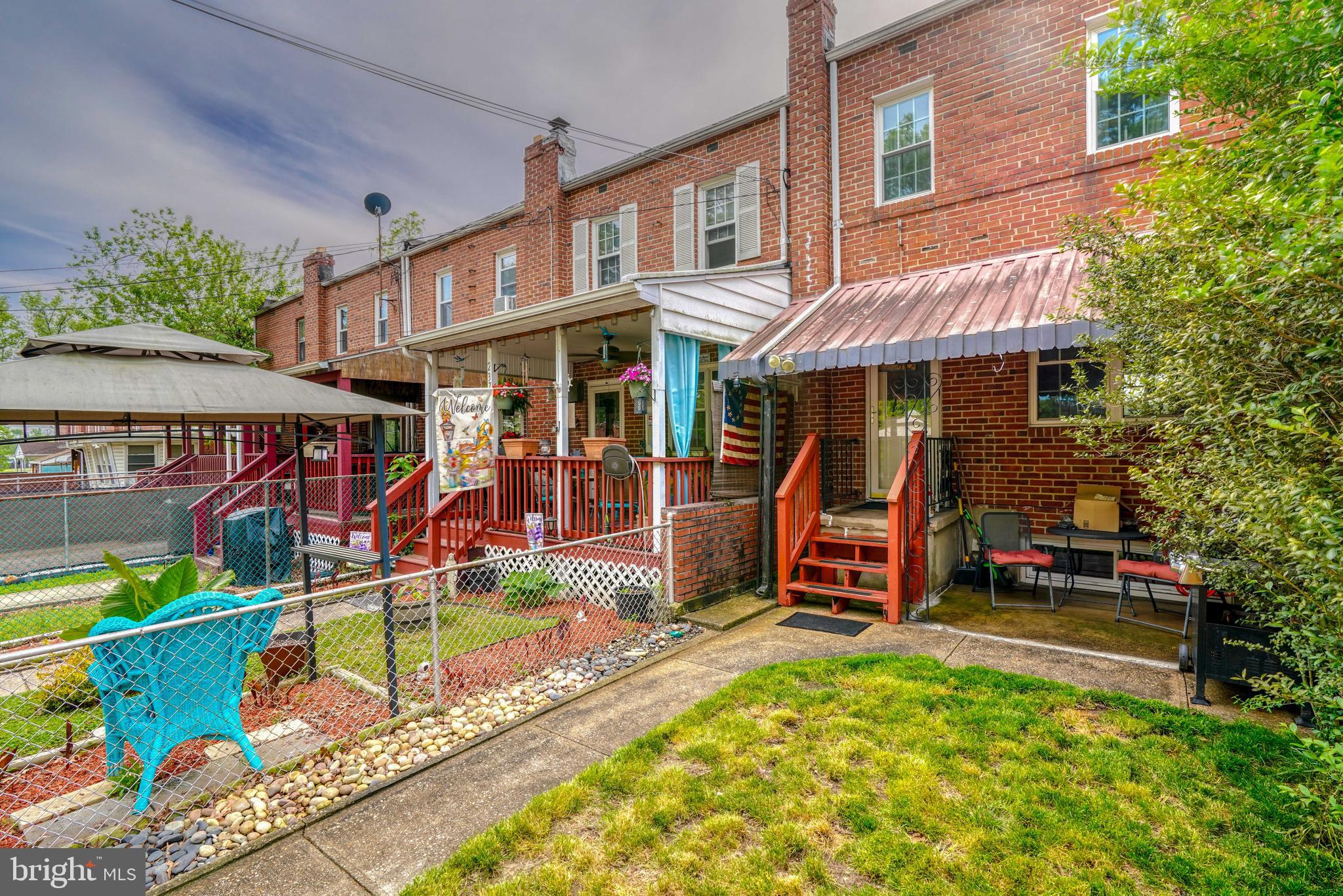 BALLARD GARDENS - Residential