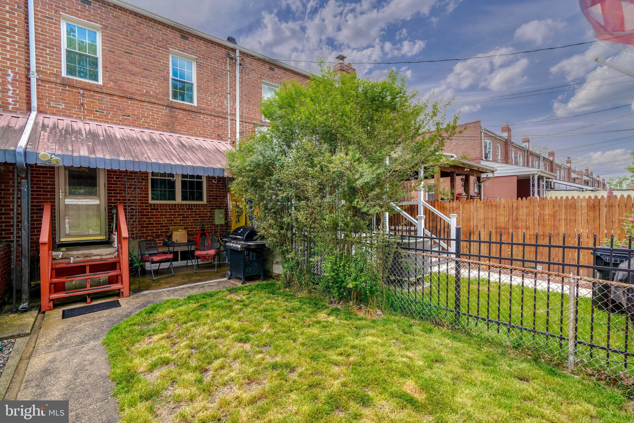 BALLARD GARDENS - Residential