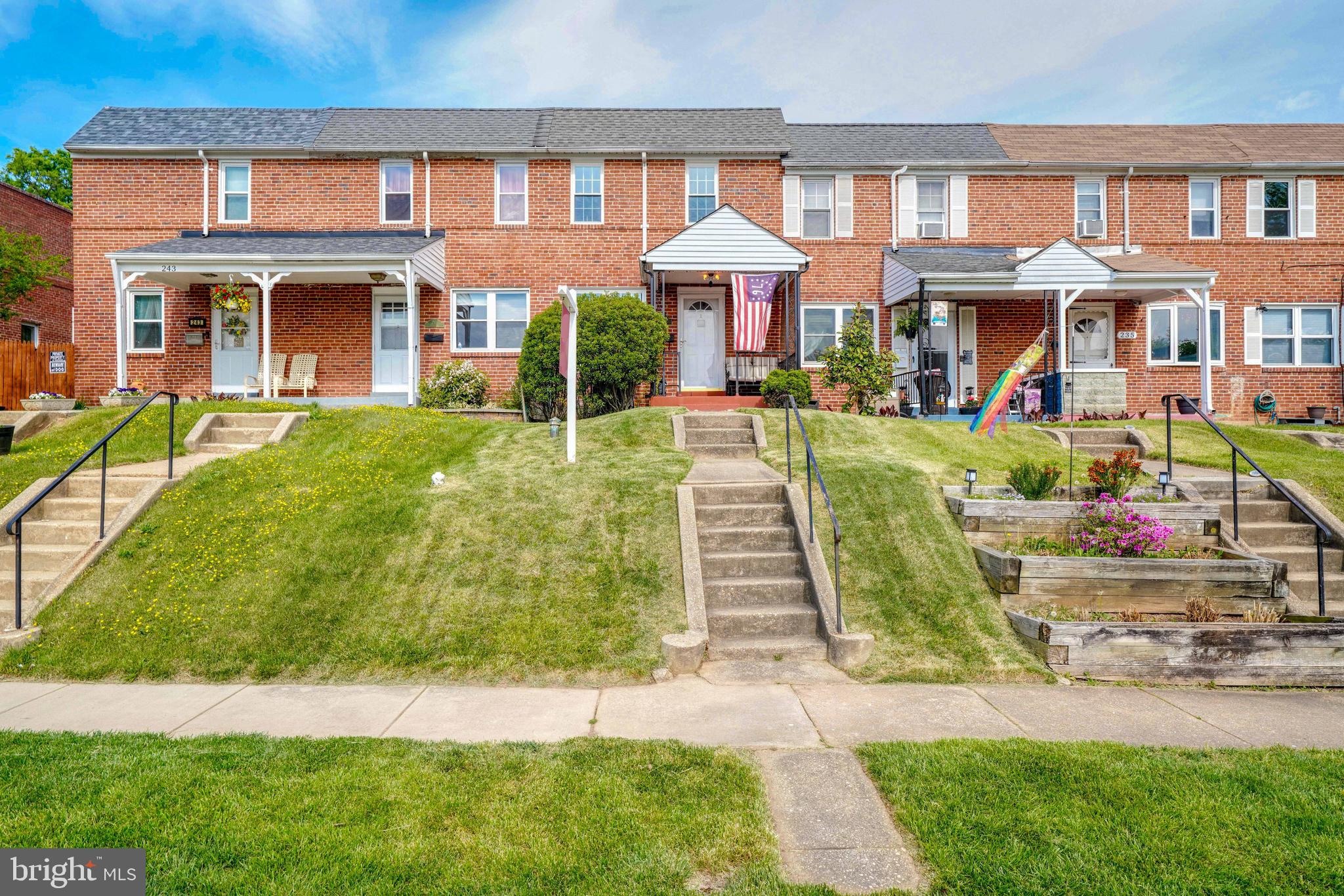 BALLARD GARDENS - Residential