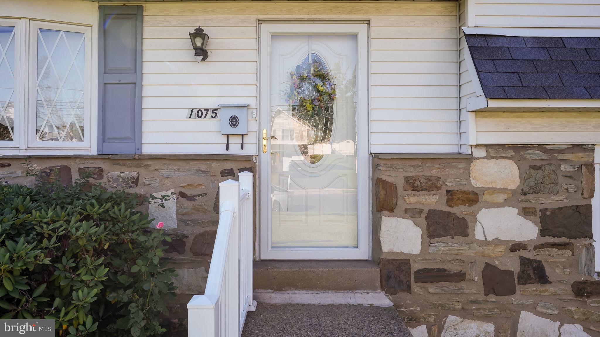 1075 ROBERTS ROAD