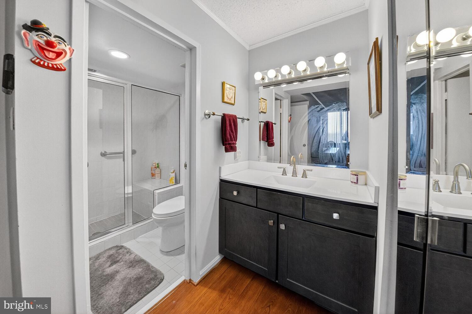 CHELSEA TOWERS - Residential