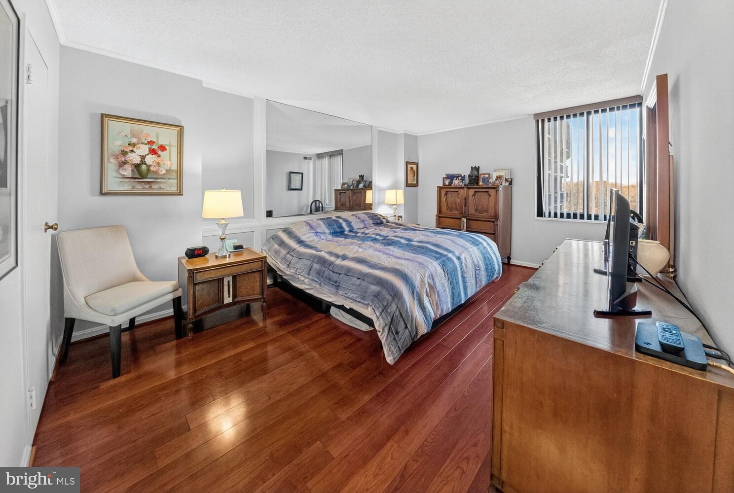 CHELSEA TOWERS - Residential