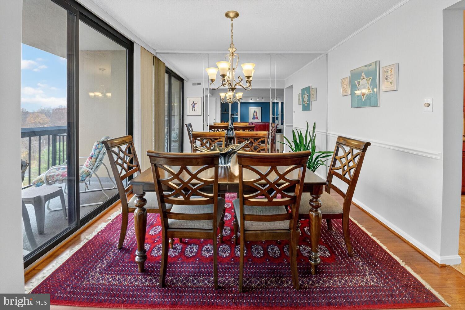 CHELSEA TOWERS - Residential