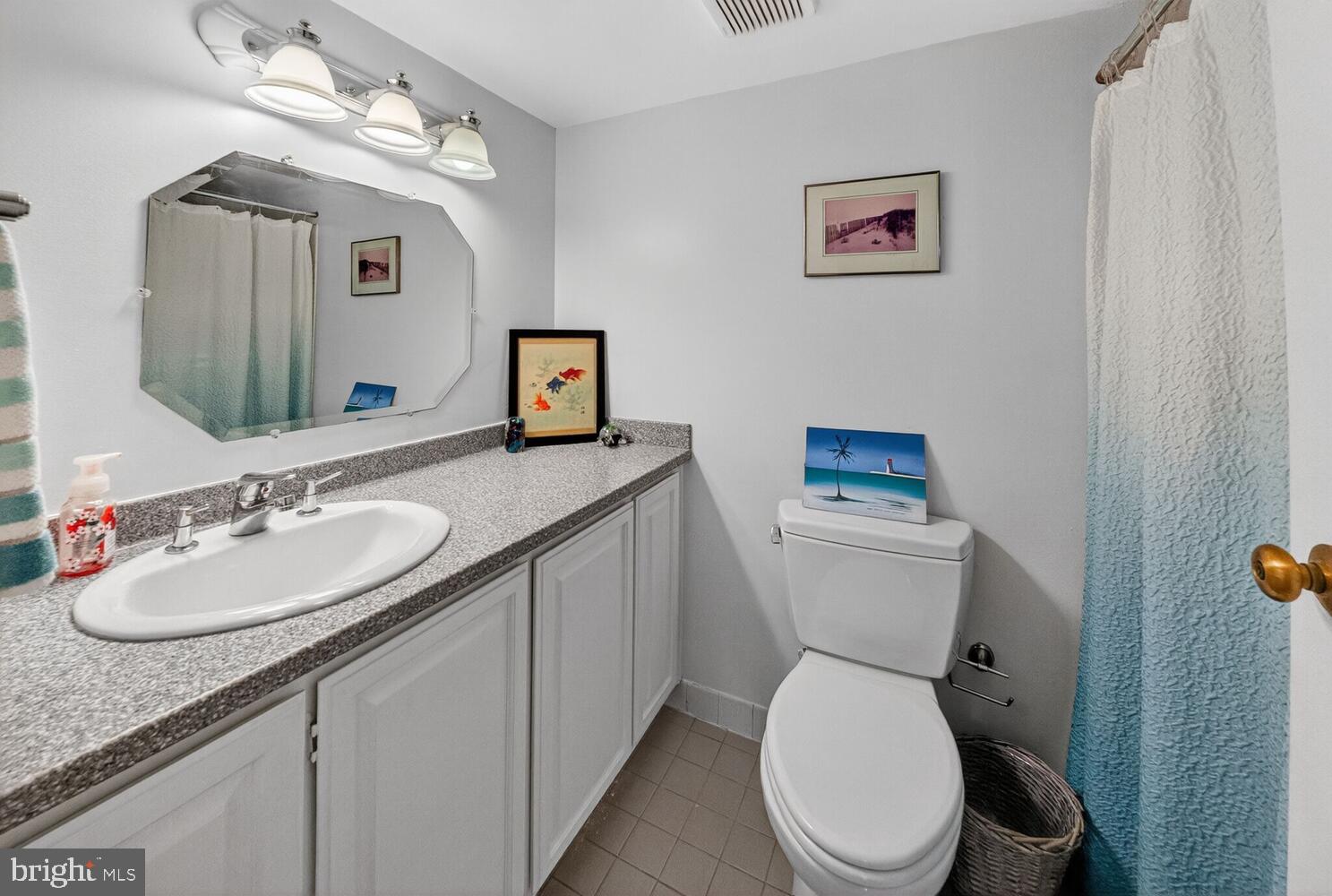 CHELSEA TOWERS - Residential