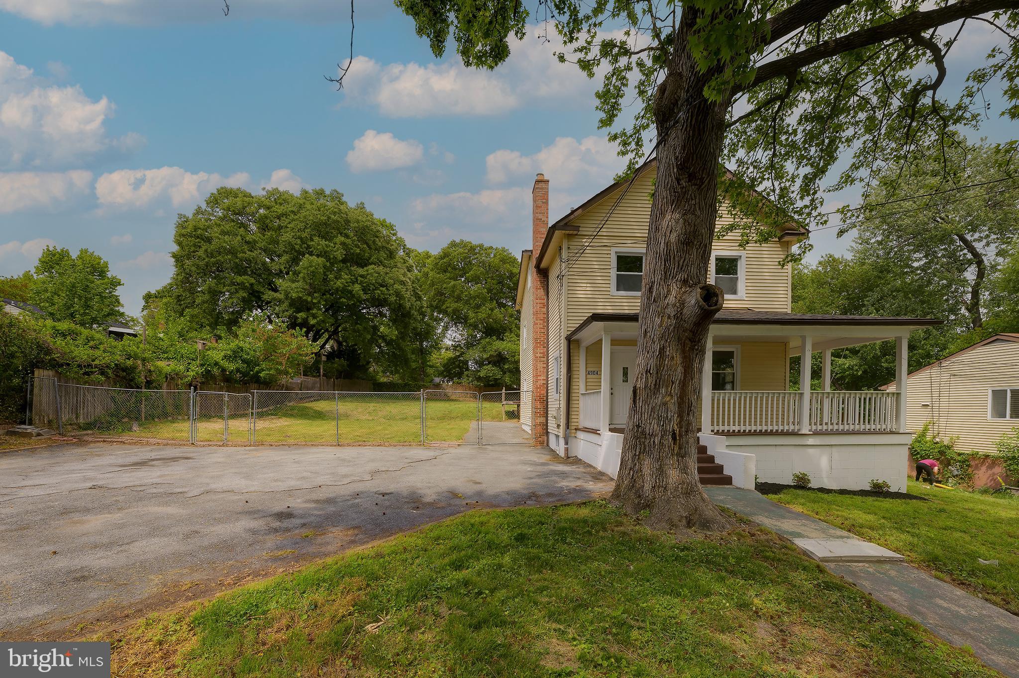 DANIELS PARK - Residential