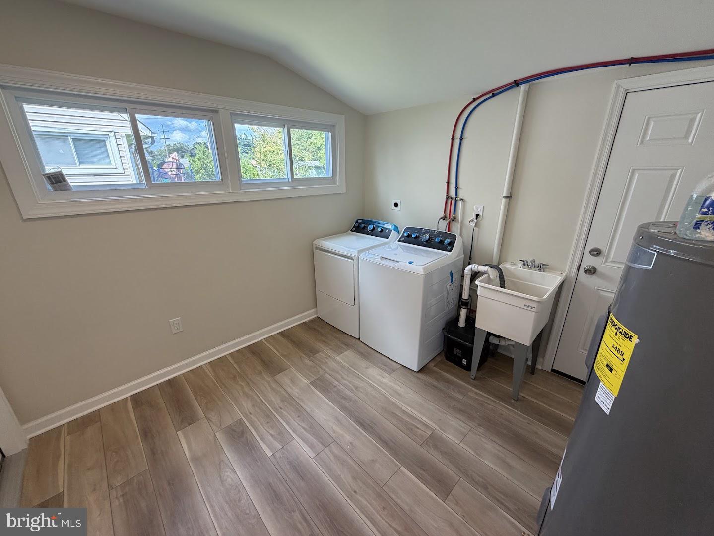 194 KENWOOD DRIVE S S