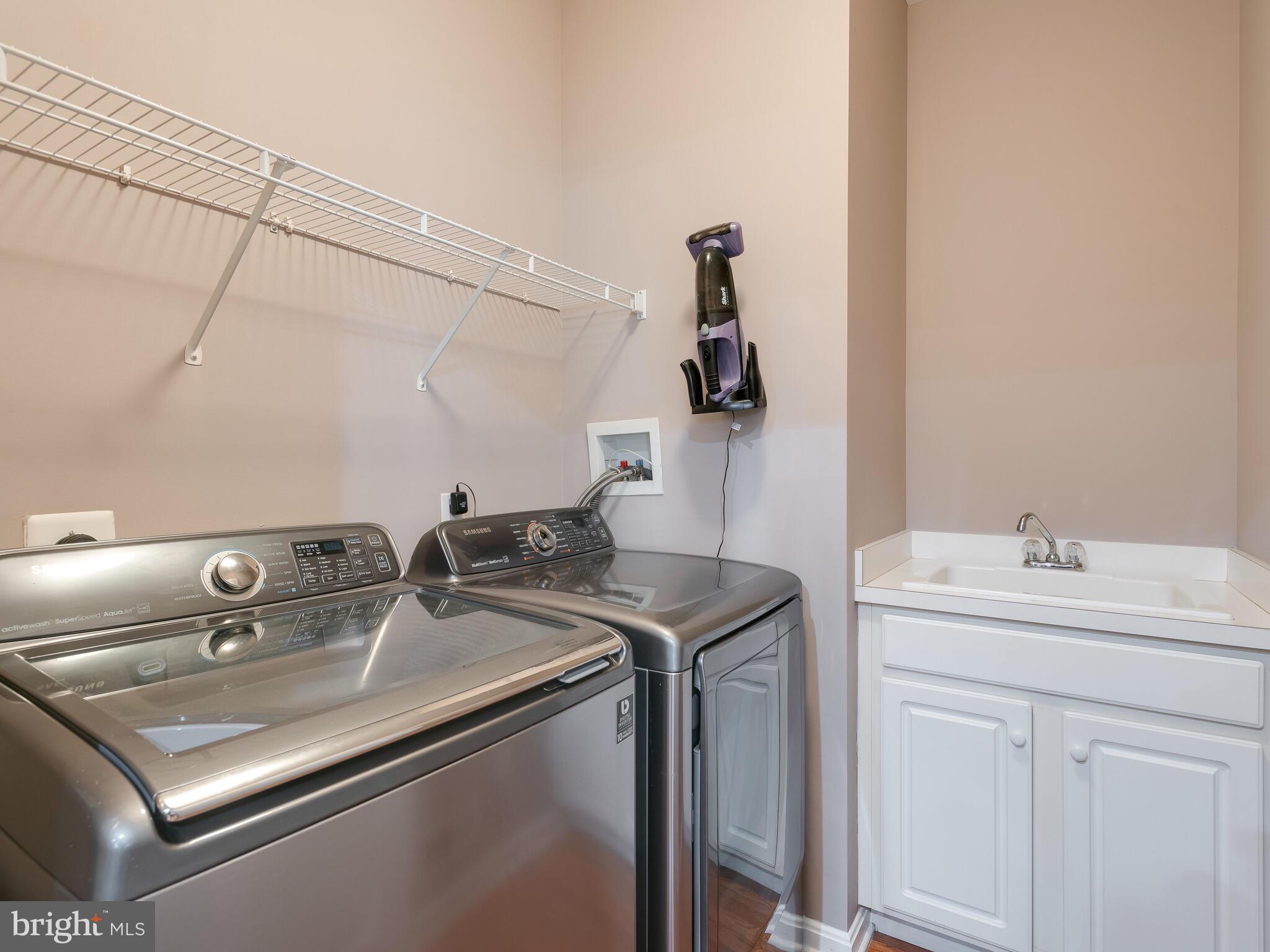 WINDSOR RIDGE - Residential