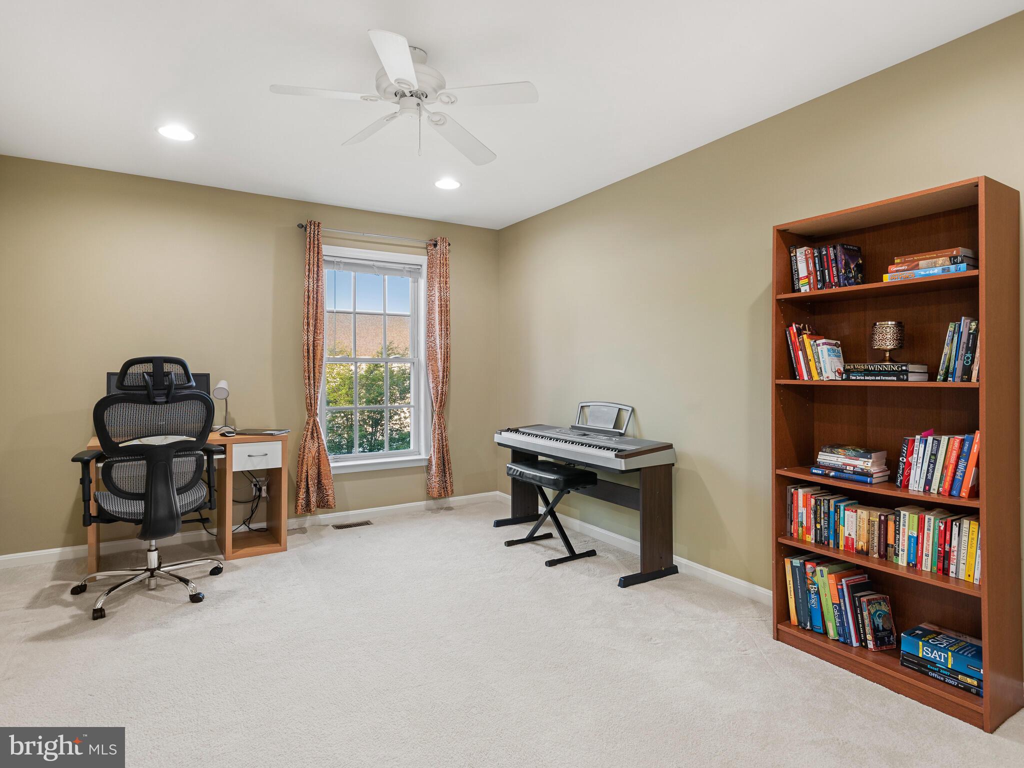 WINDSOR RIDGE - Residential