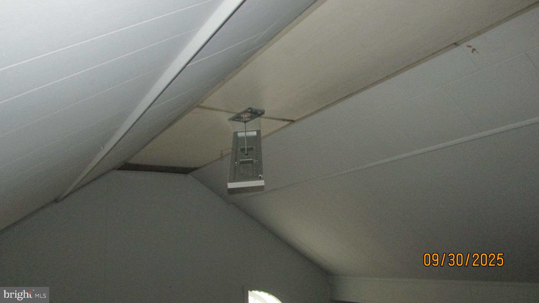 CALVERT HILLS - Residential