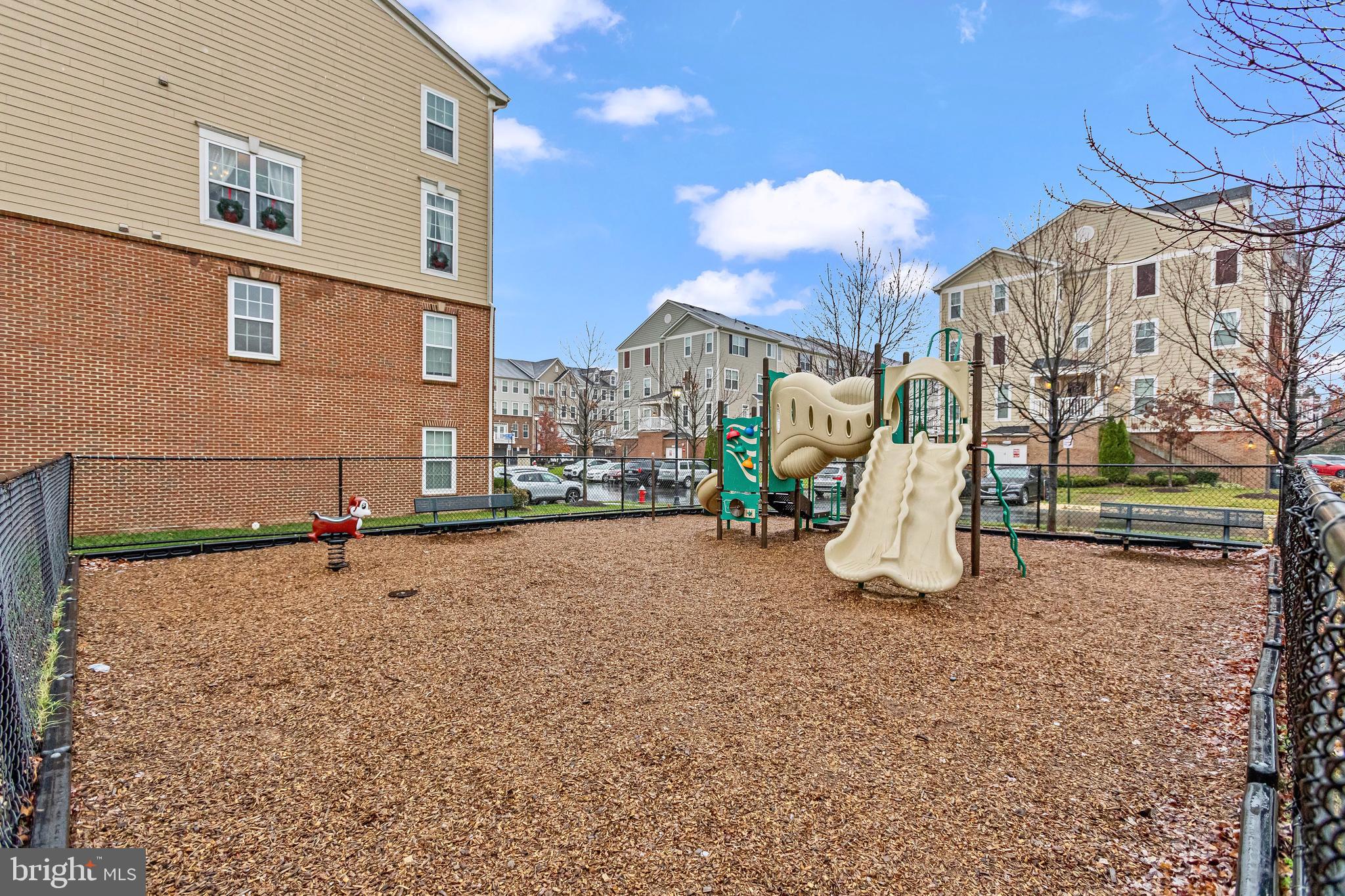 EAST GATE 3 CONDOMINIUM - Residential