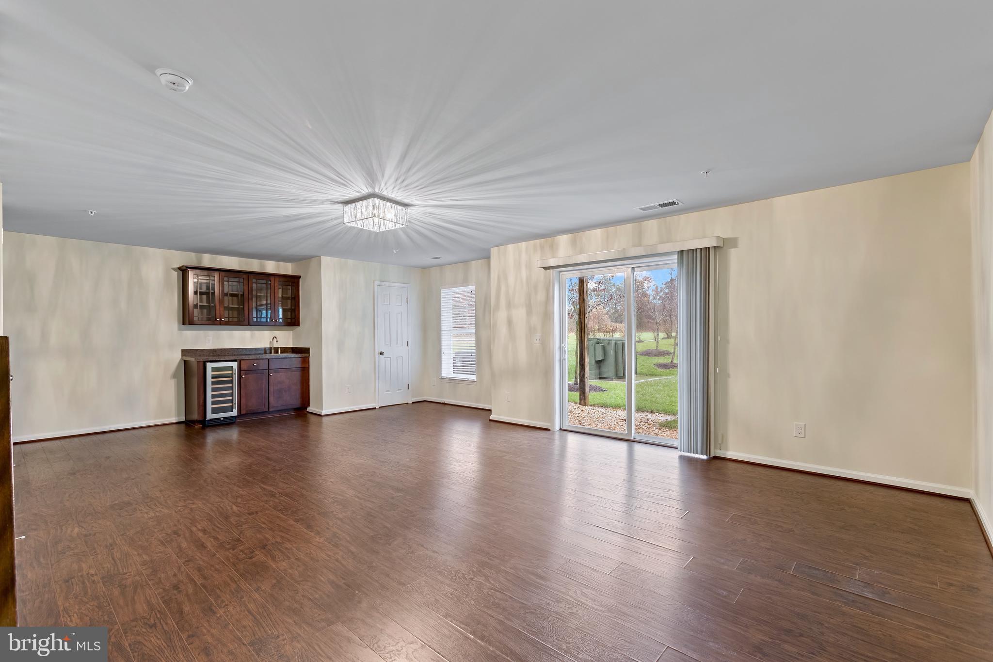 EAST GATE 3 CONDOMINIUM - Residential