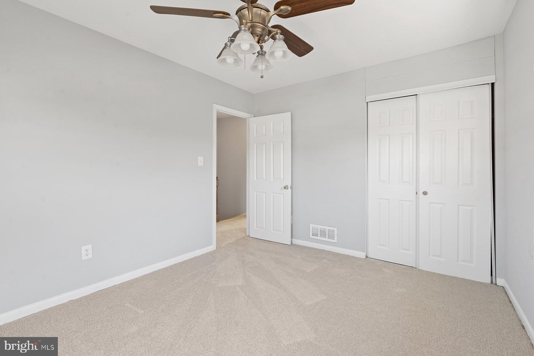 CHARLESMONT - Residential