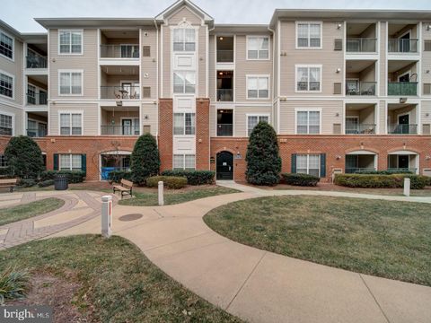 Condo For Sale - 4850 Eisenhower Avenue #218<br/> ALEXANDRIA, VA 22304