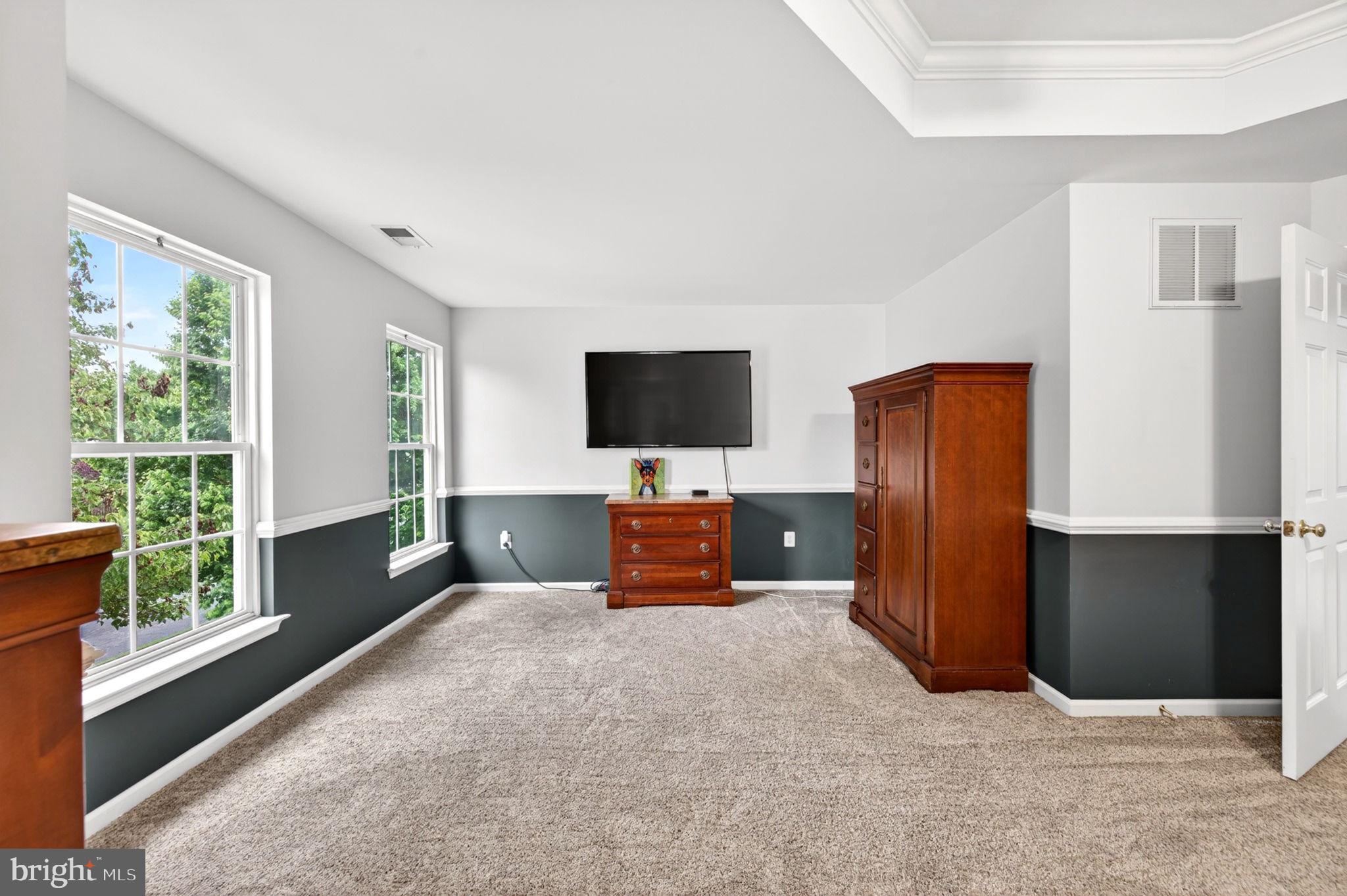 NORTH POINTE - Residential
