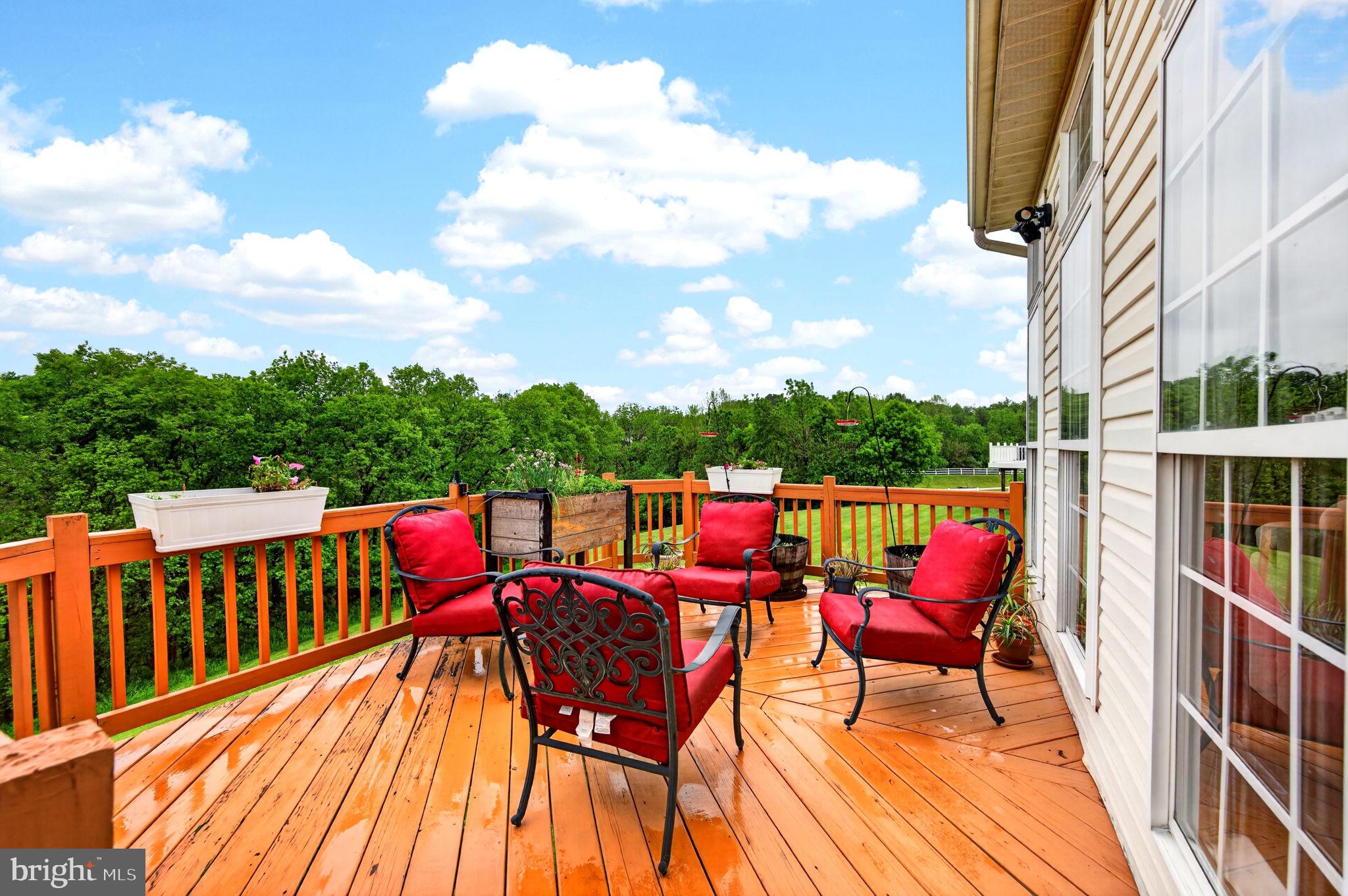 NORTH POINTE - Residential