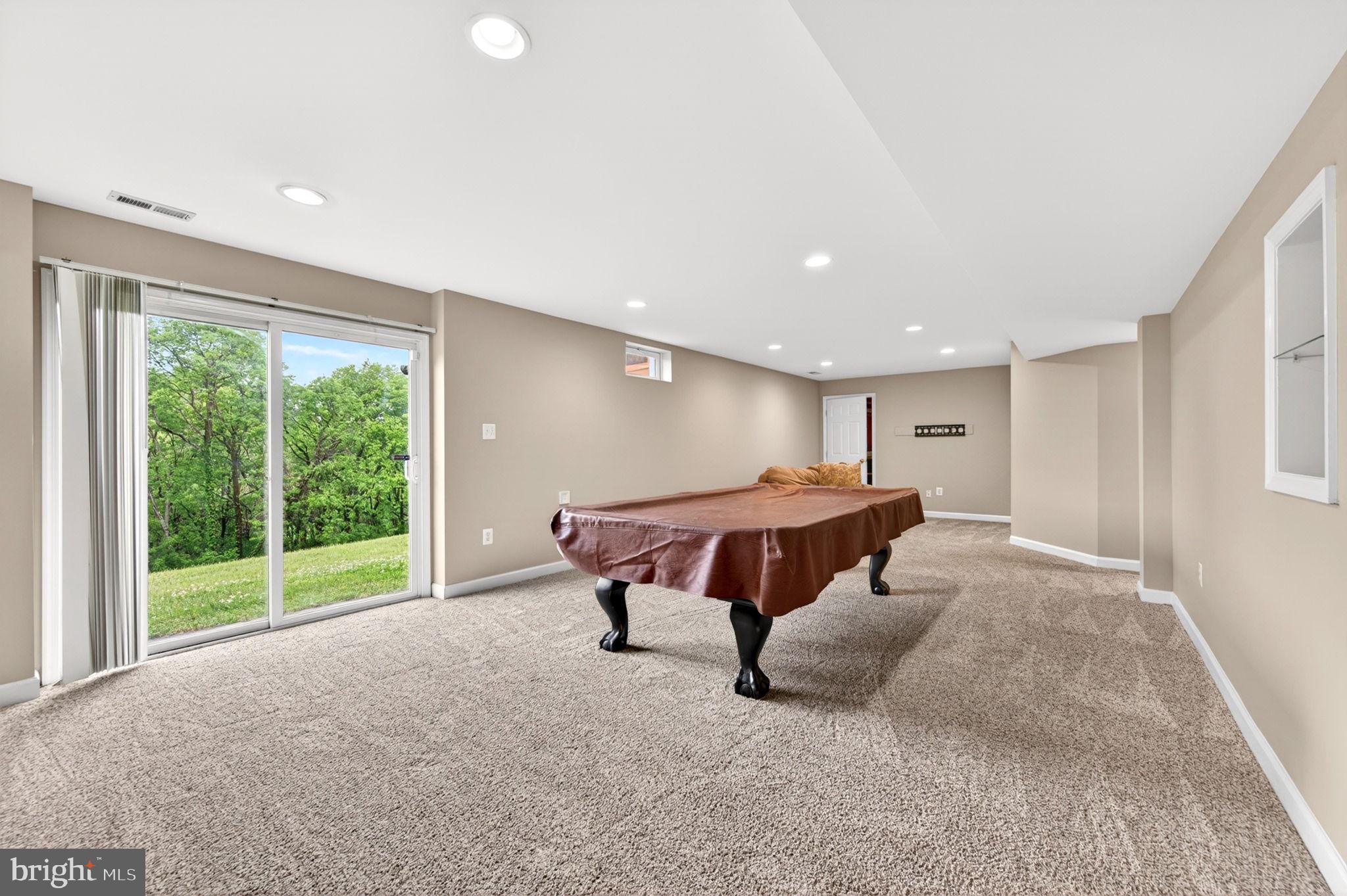 NORTH POINTE - Residential