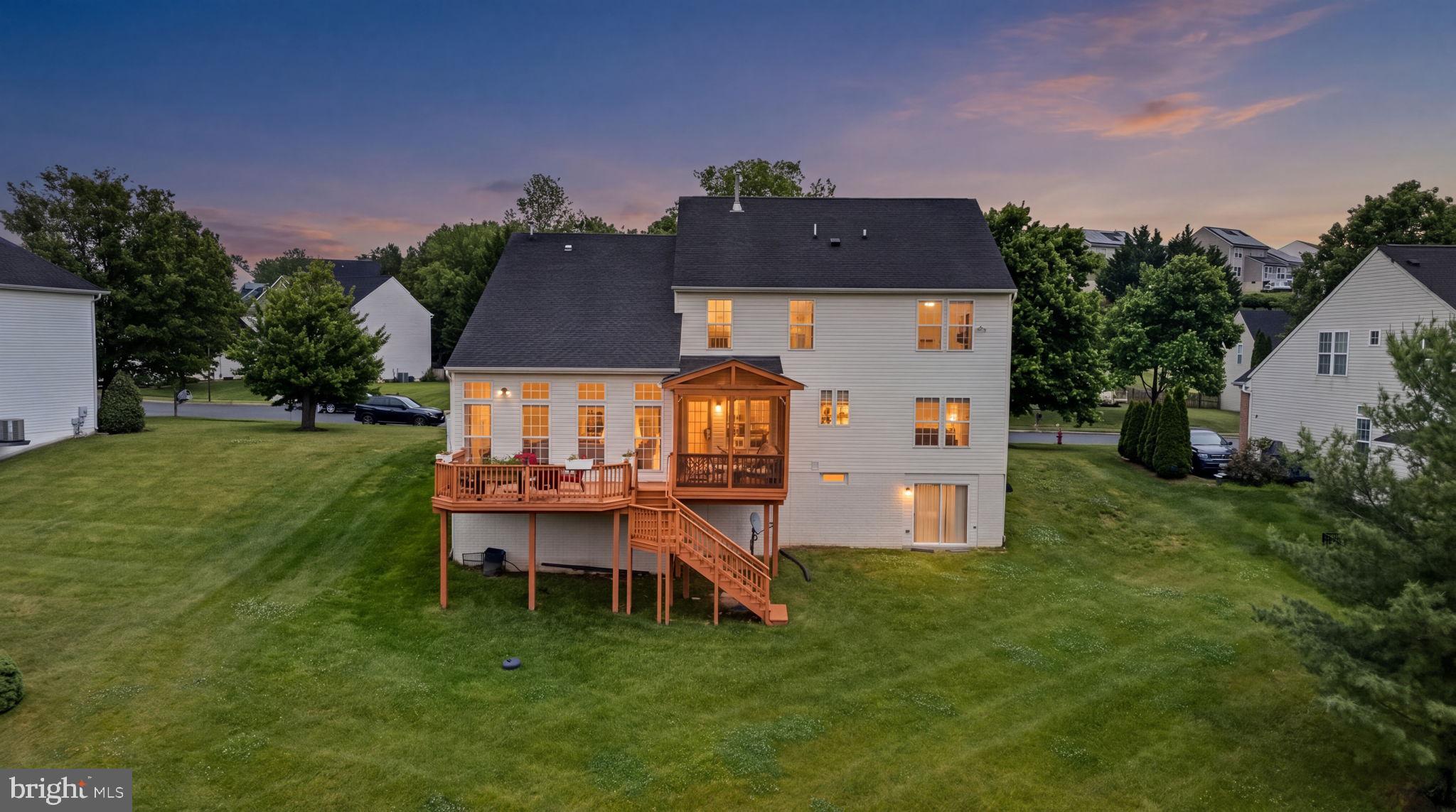 NORTH POINTE - Residential