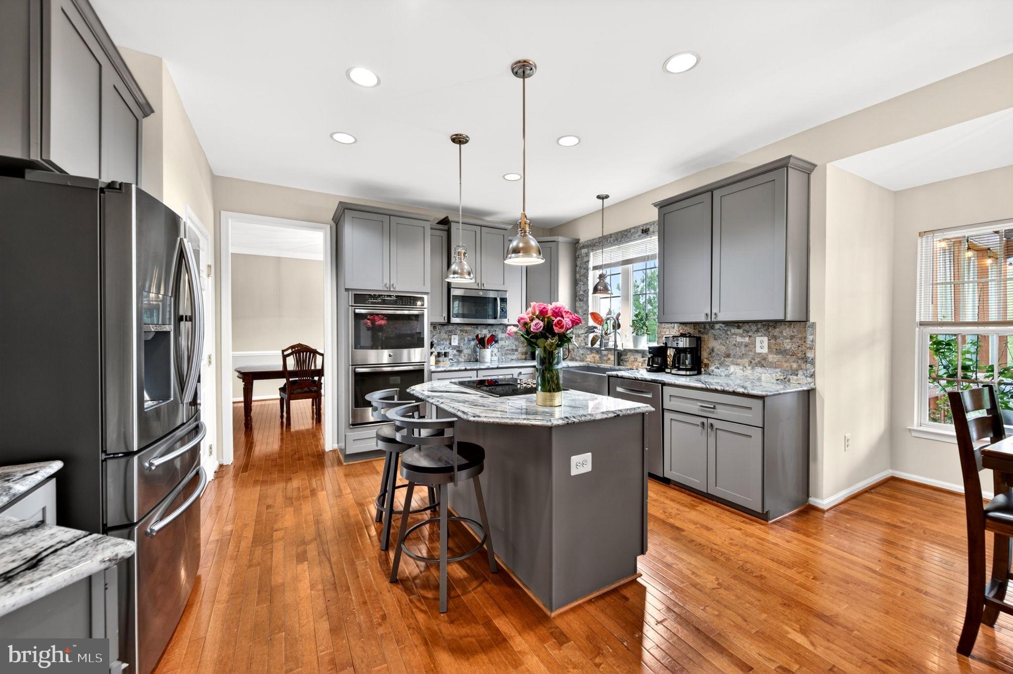 8 N POINTE TERRACE