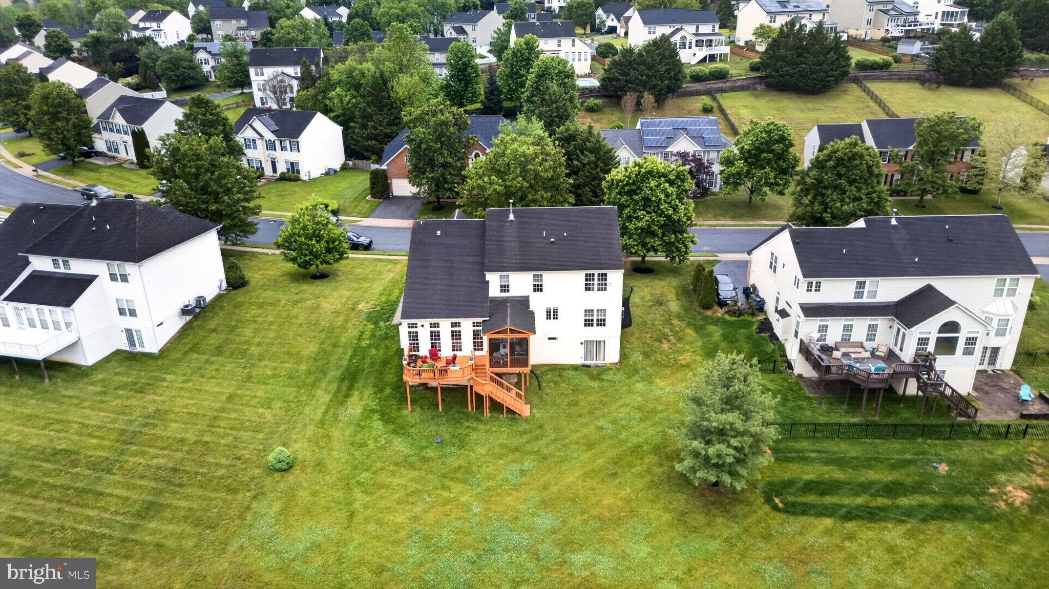 NORTH POINTE - Residential