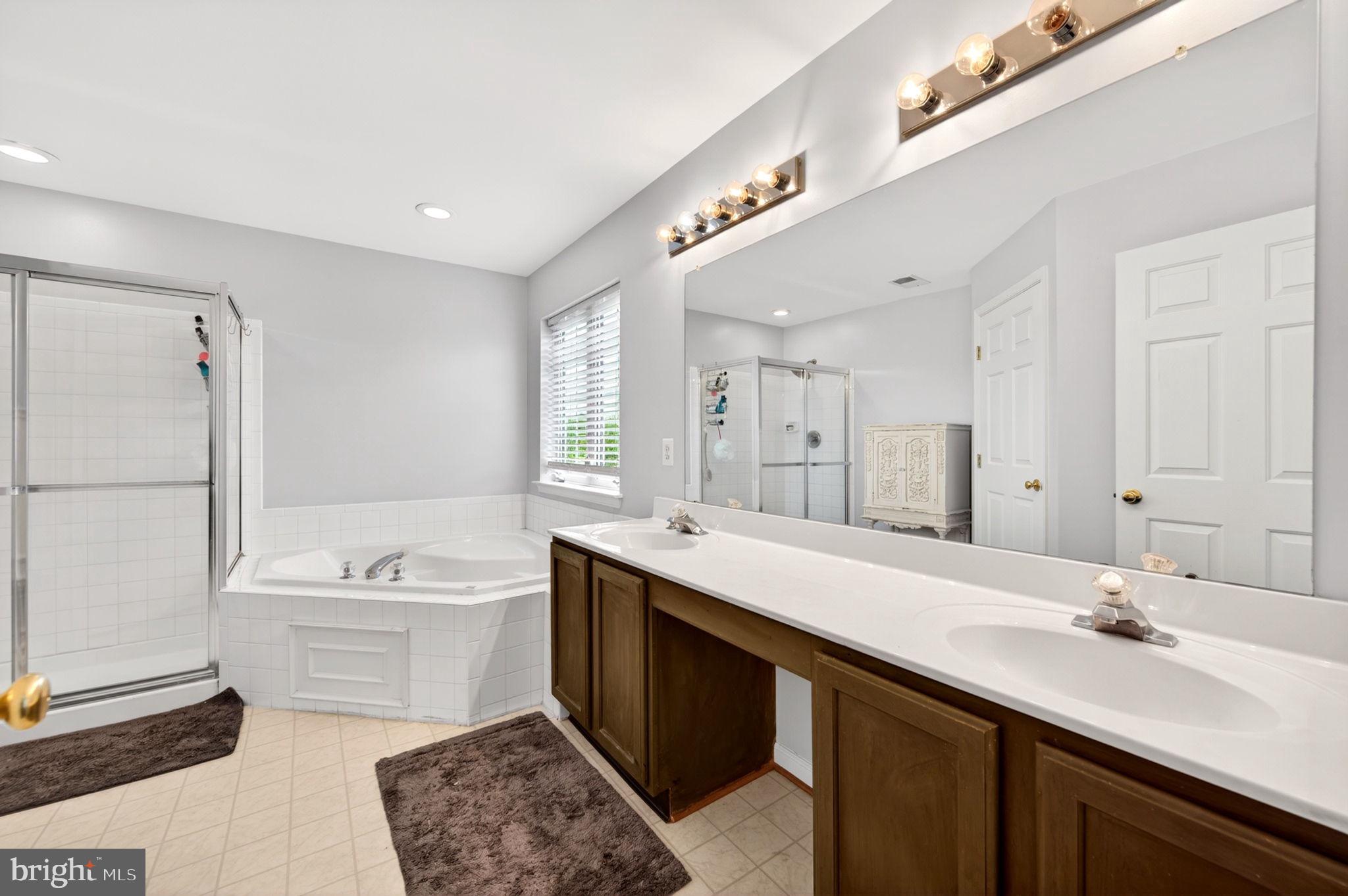 NORTH POINTE - Residential