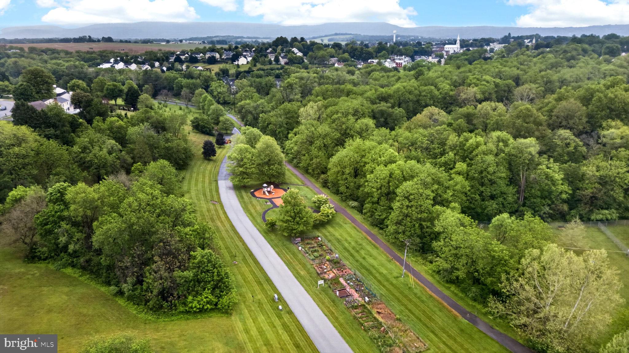 NORTH POINTE - Residential