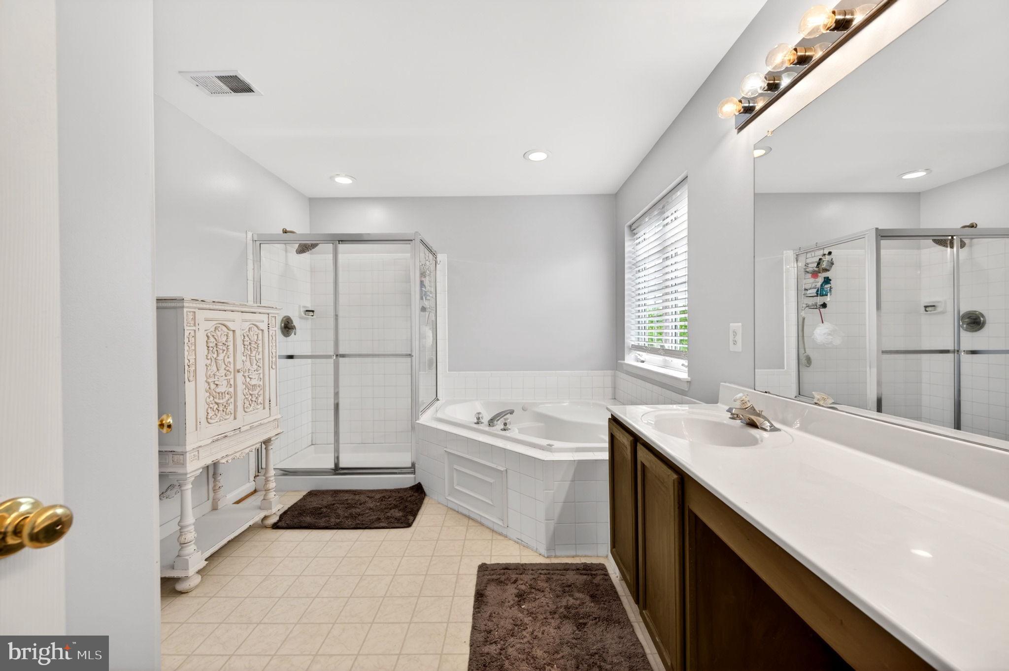 NORTH POINTE - Residential