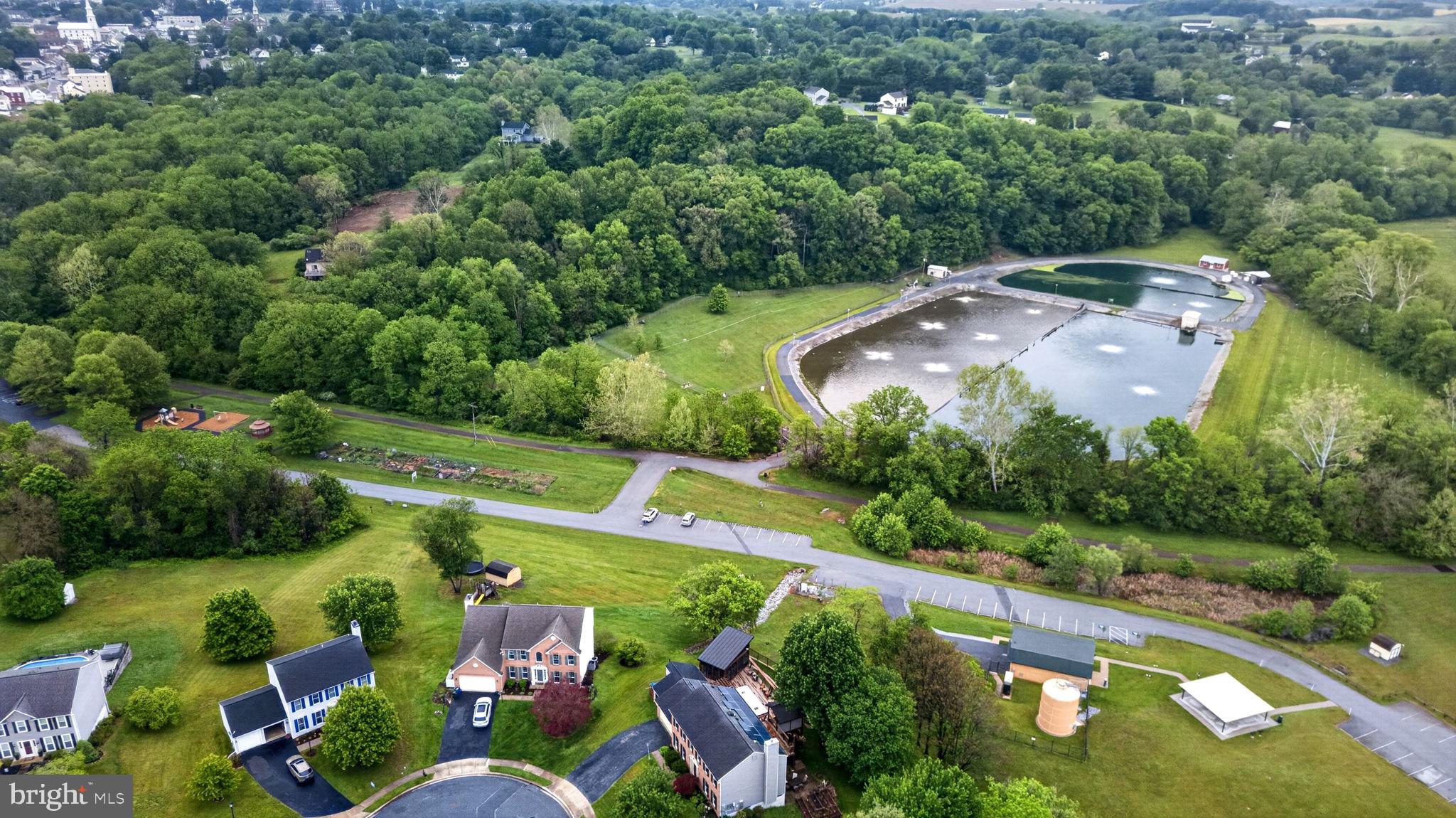 NORTH POINTE - Residential