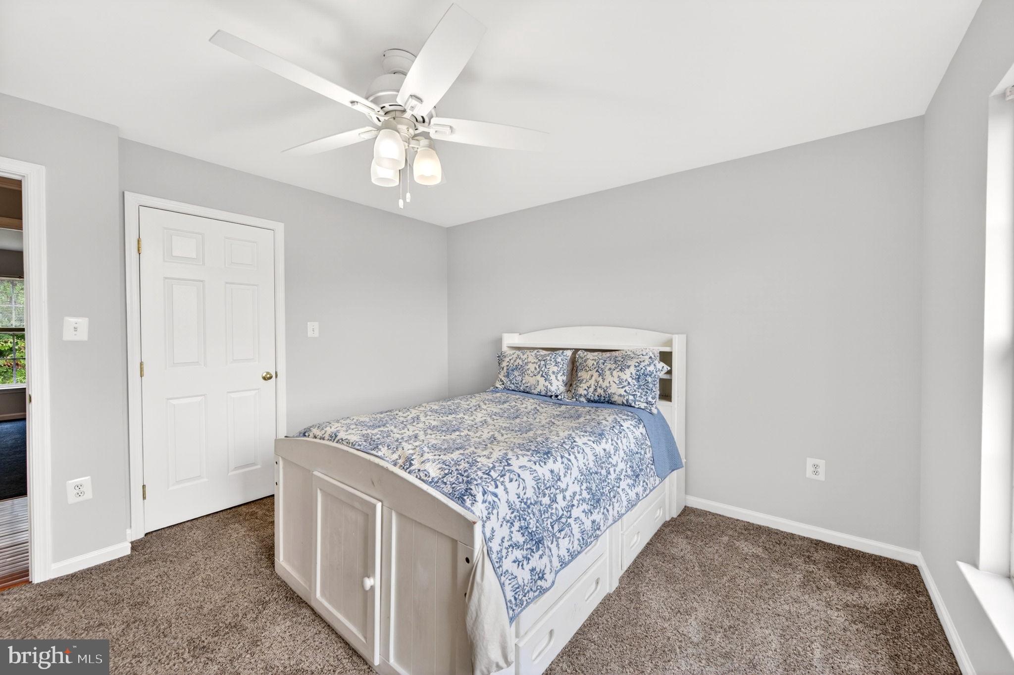 NORTH POINTE - Residential