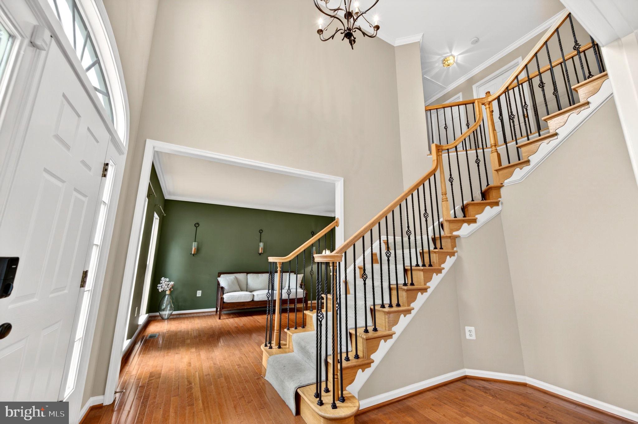 NORTH POINTE - Residential
