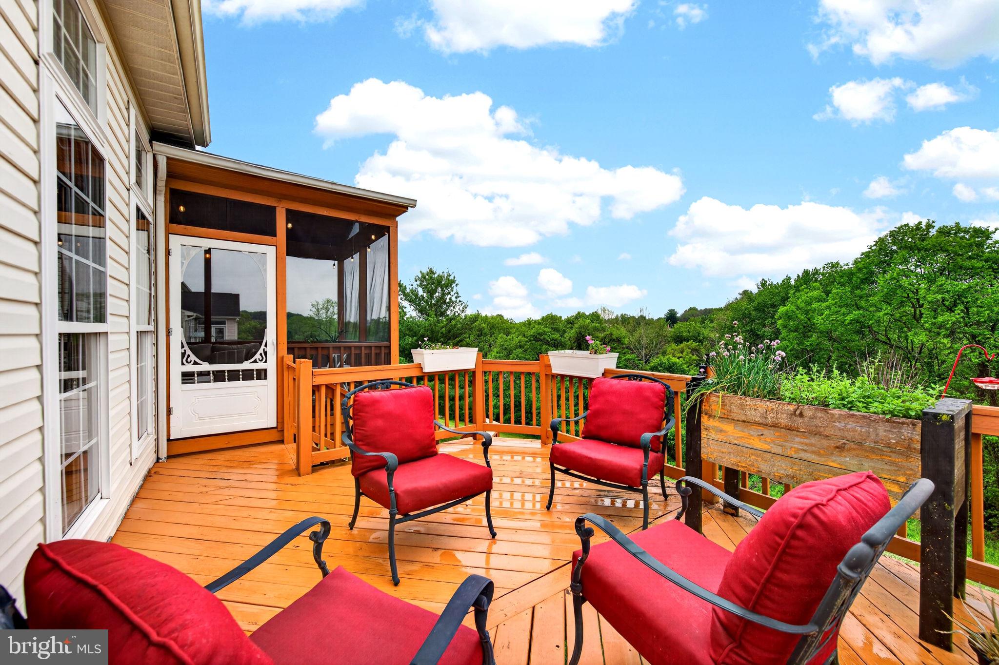 NORTH POINTE - Residential
