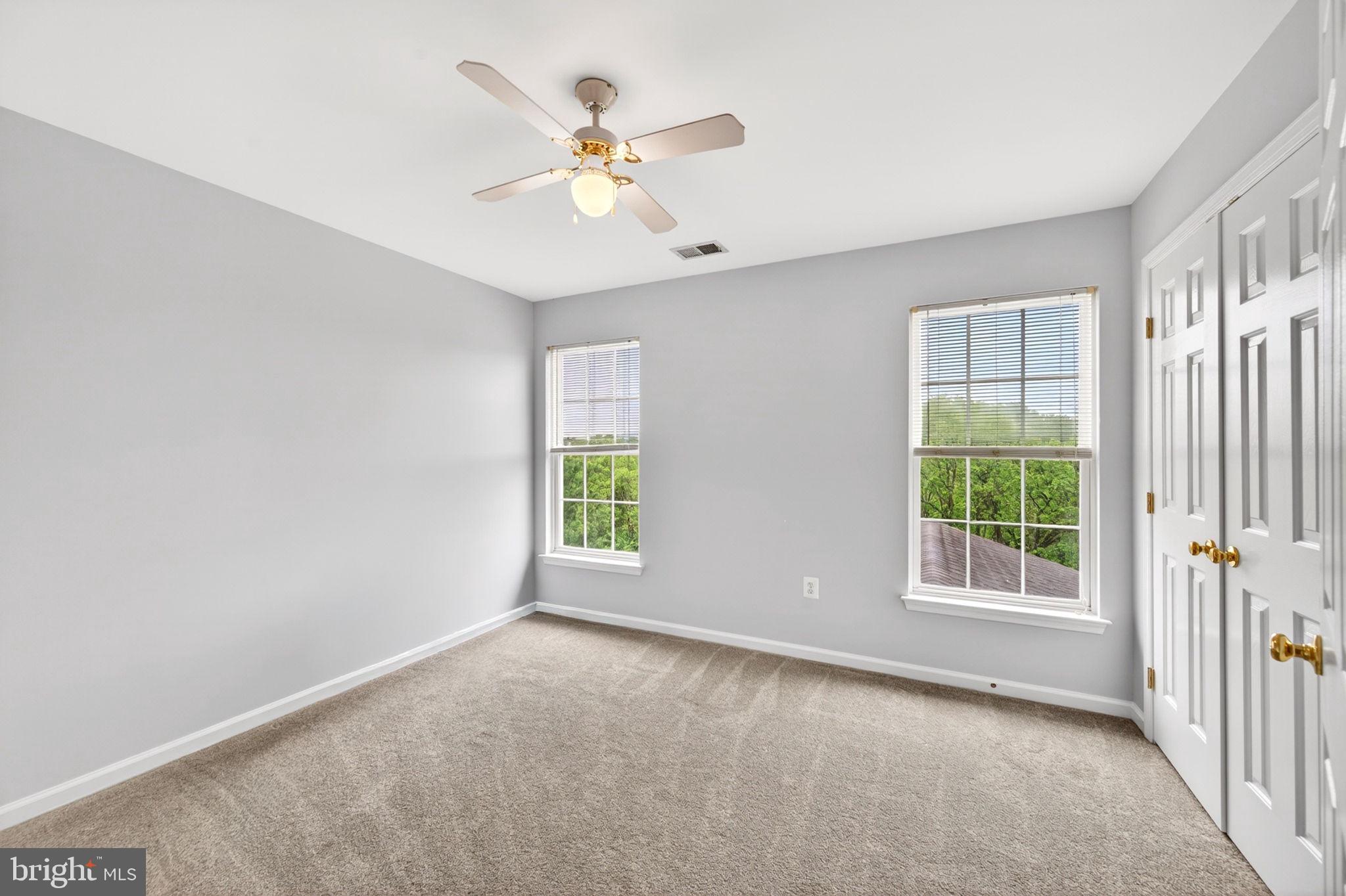 NORTH POINTE - Residential