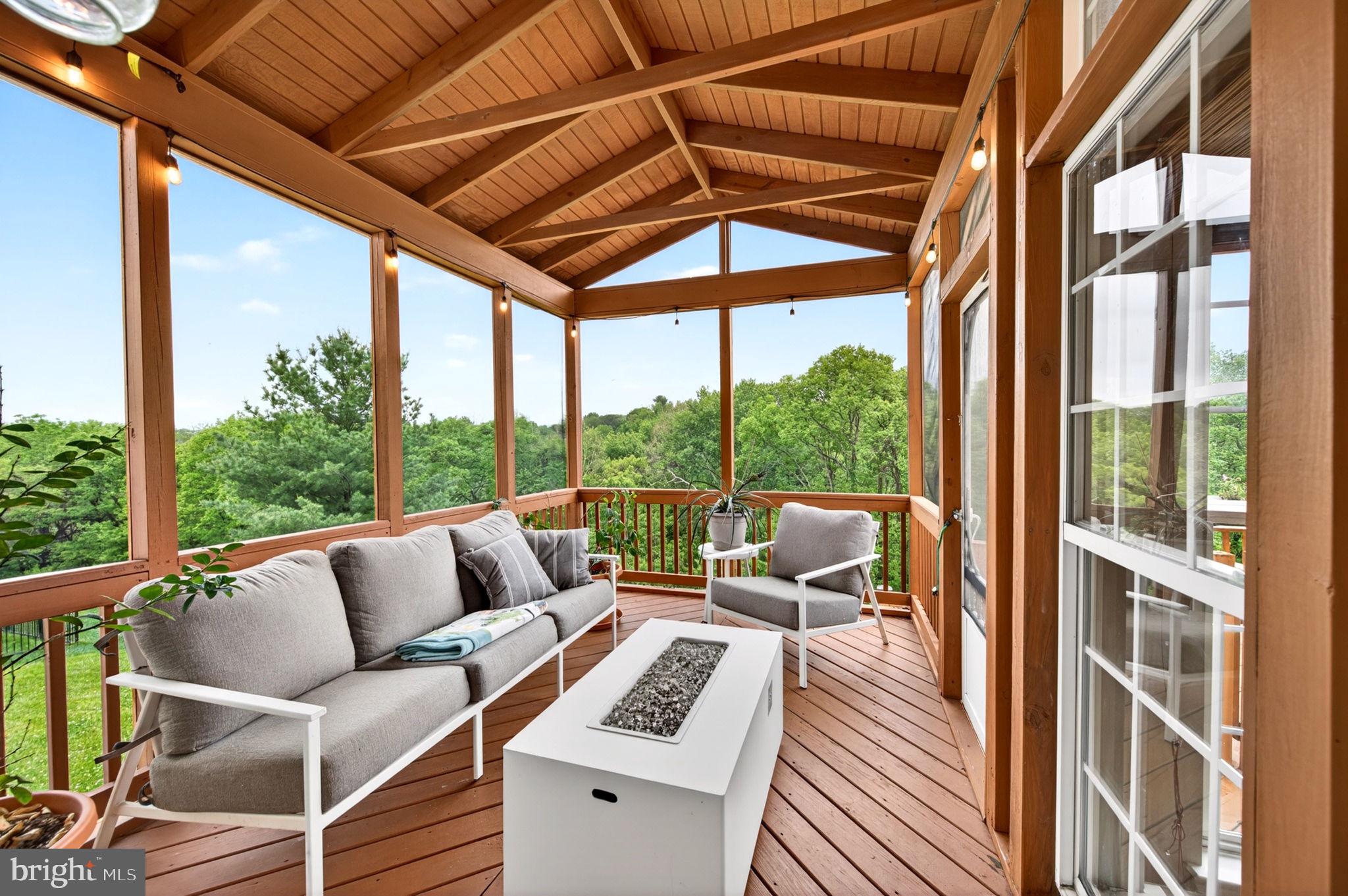 NORTH POINTE - Residential