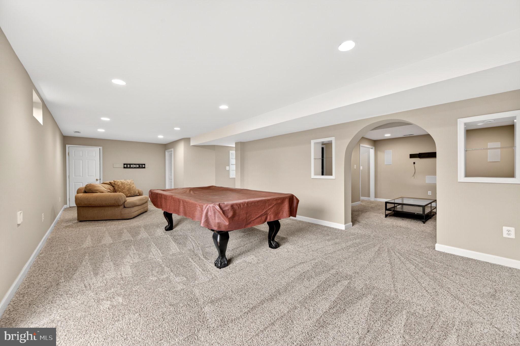 NORTH POINTE - Residential