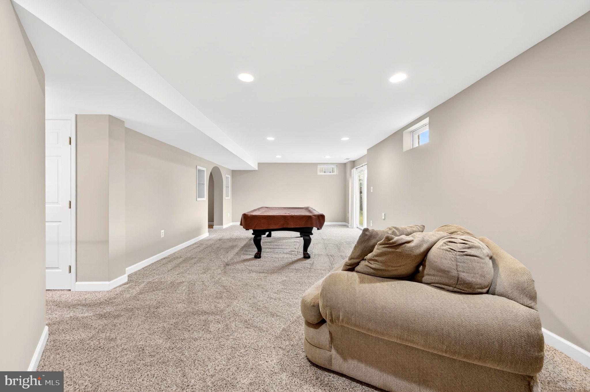 NORTH POINTE - Residential