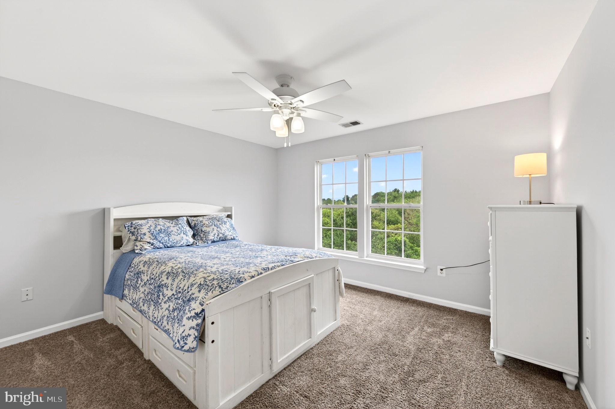 NORTH POINTE - Residential