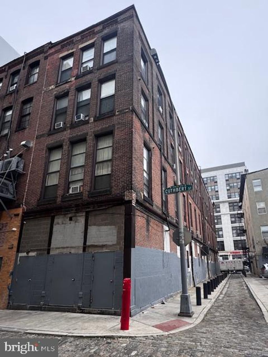 Photo of 924 Arch Street, PHILADELPHIA, PA 19107 (MLS # PAPH2571896)