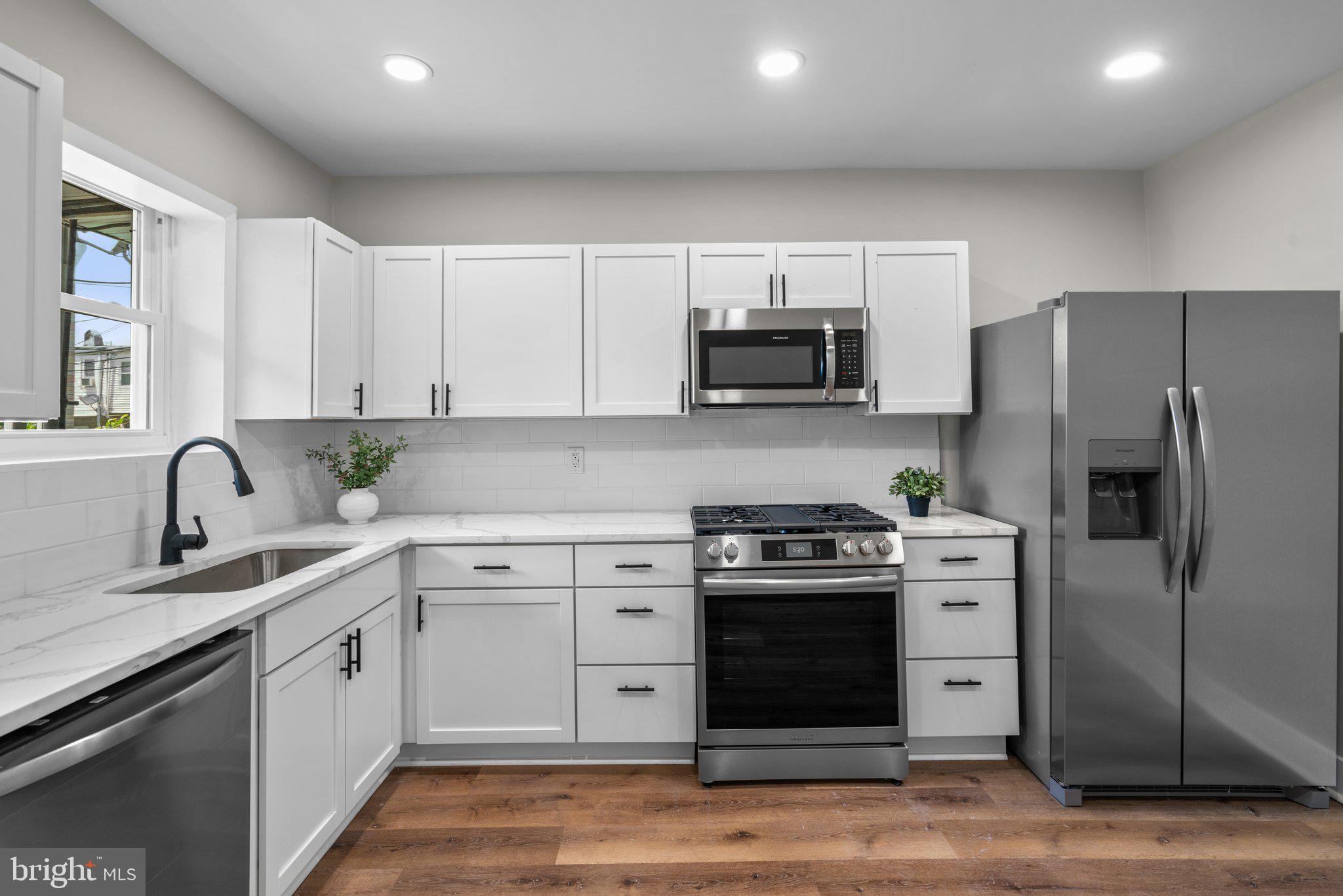 HIGHLANDTOWN - Residential