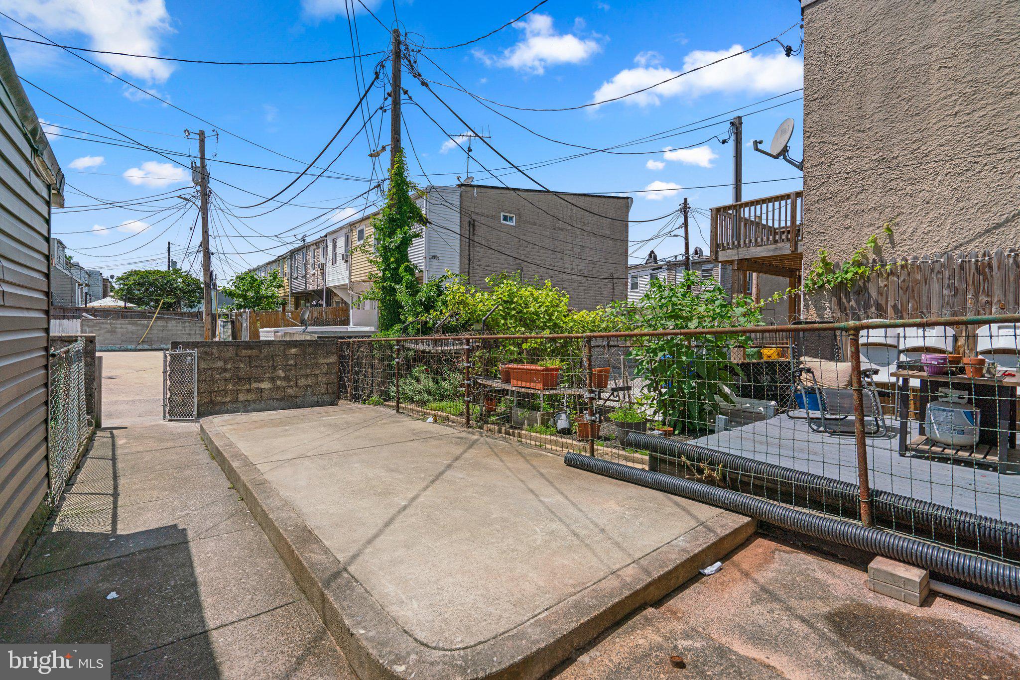 HIGHLANDTOWN - Residential