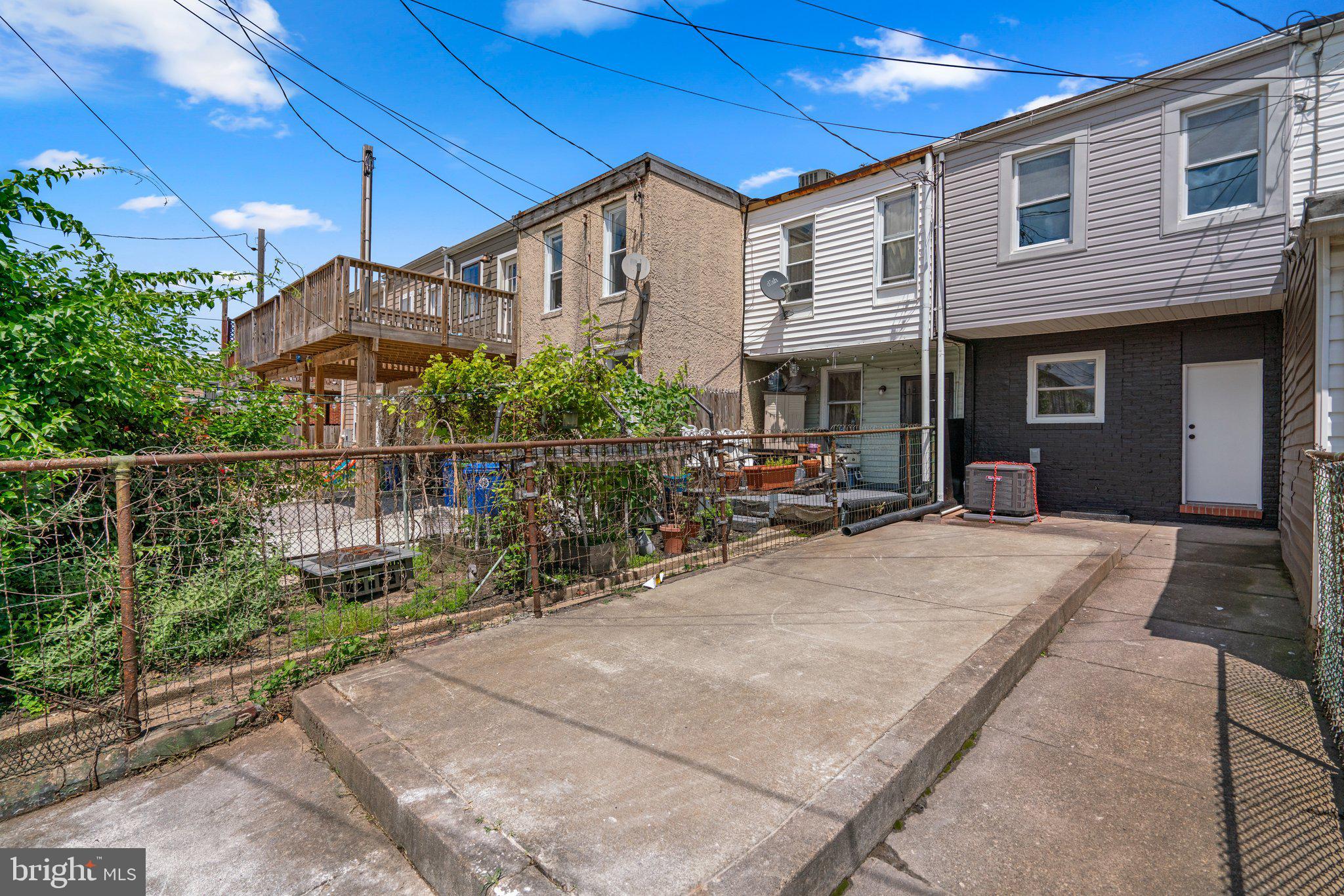 HIGHLANDTOWN - Residential