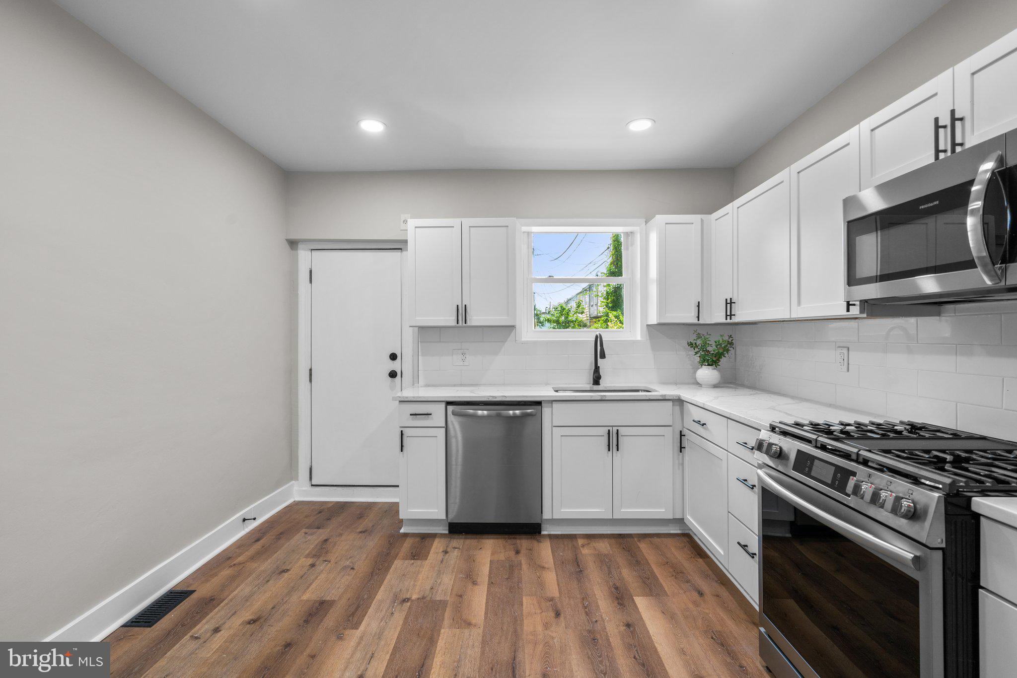 HIGHLANDTOWN - Residential