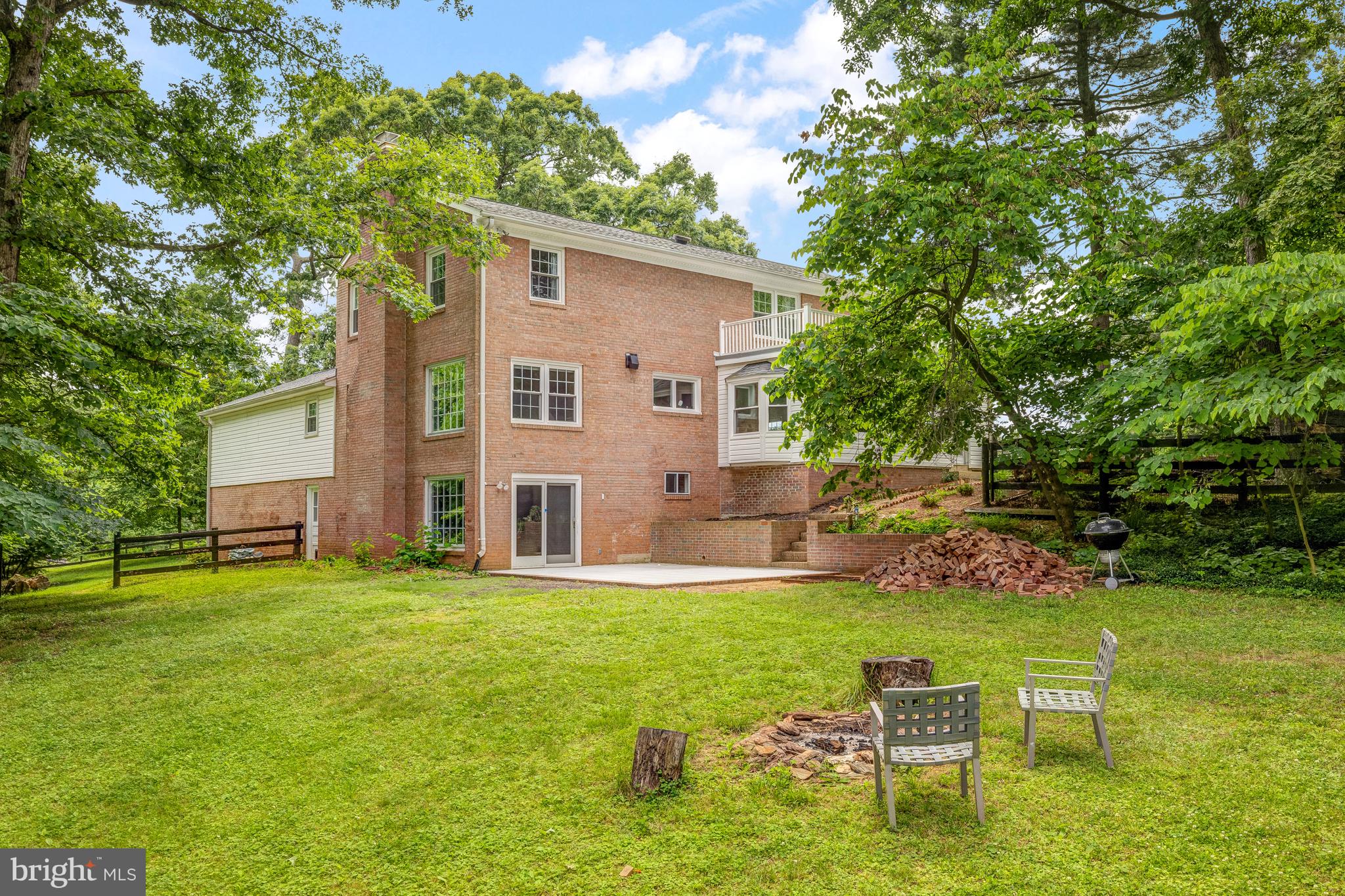 TALLY HO - Residential