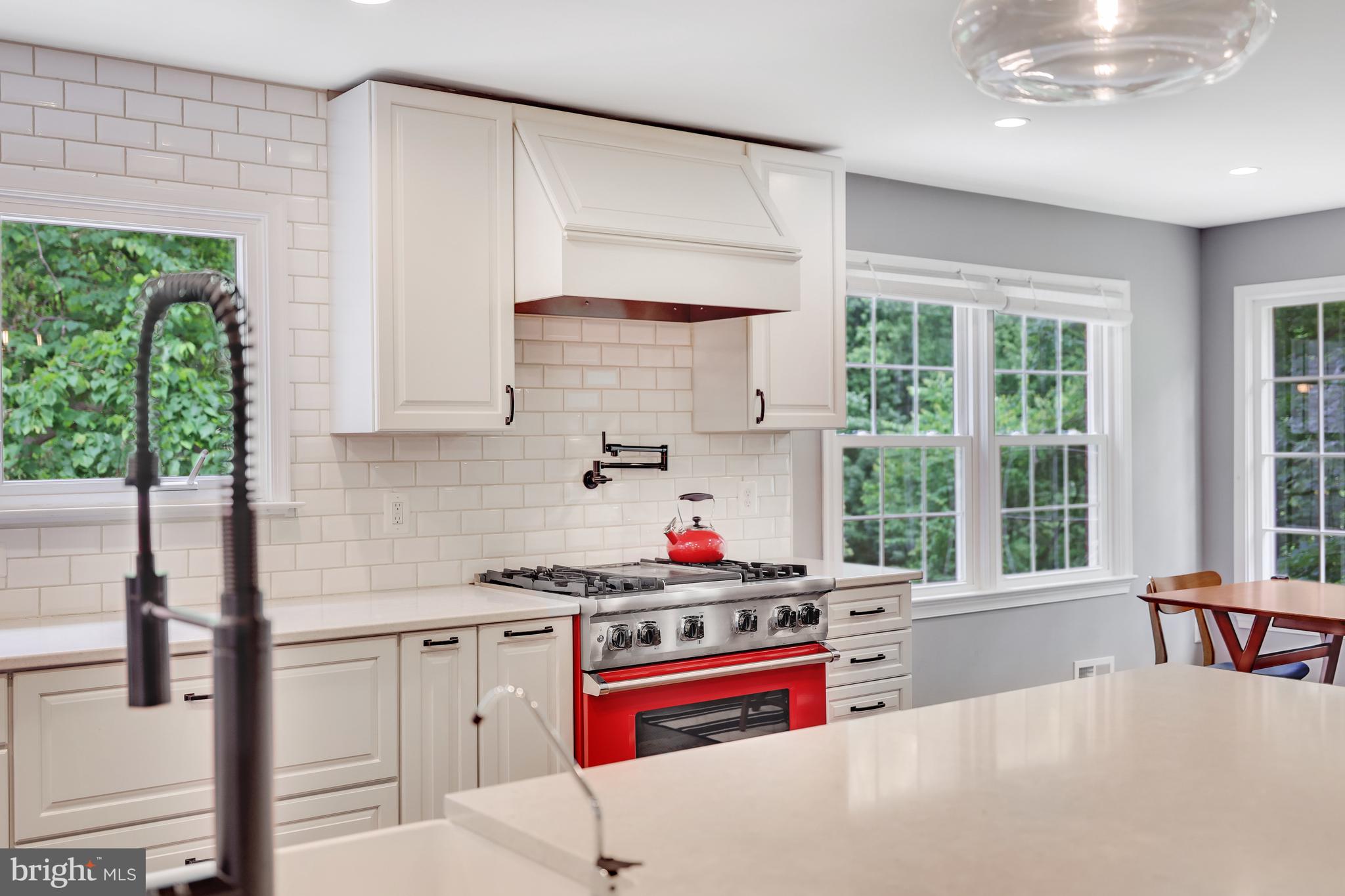 TALLY HO - Residential