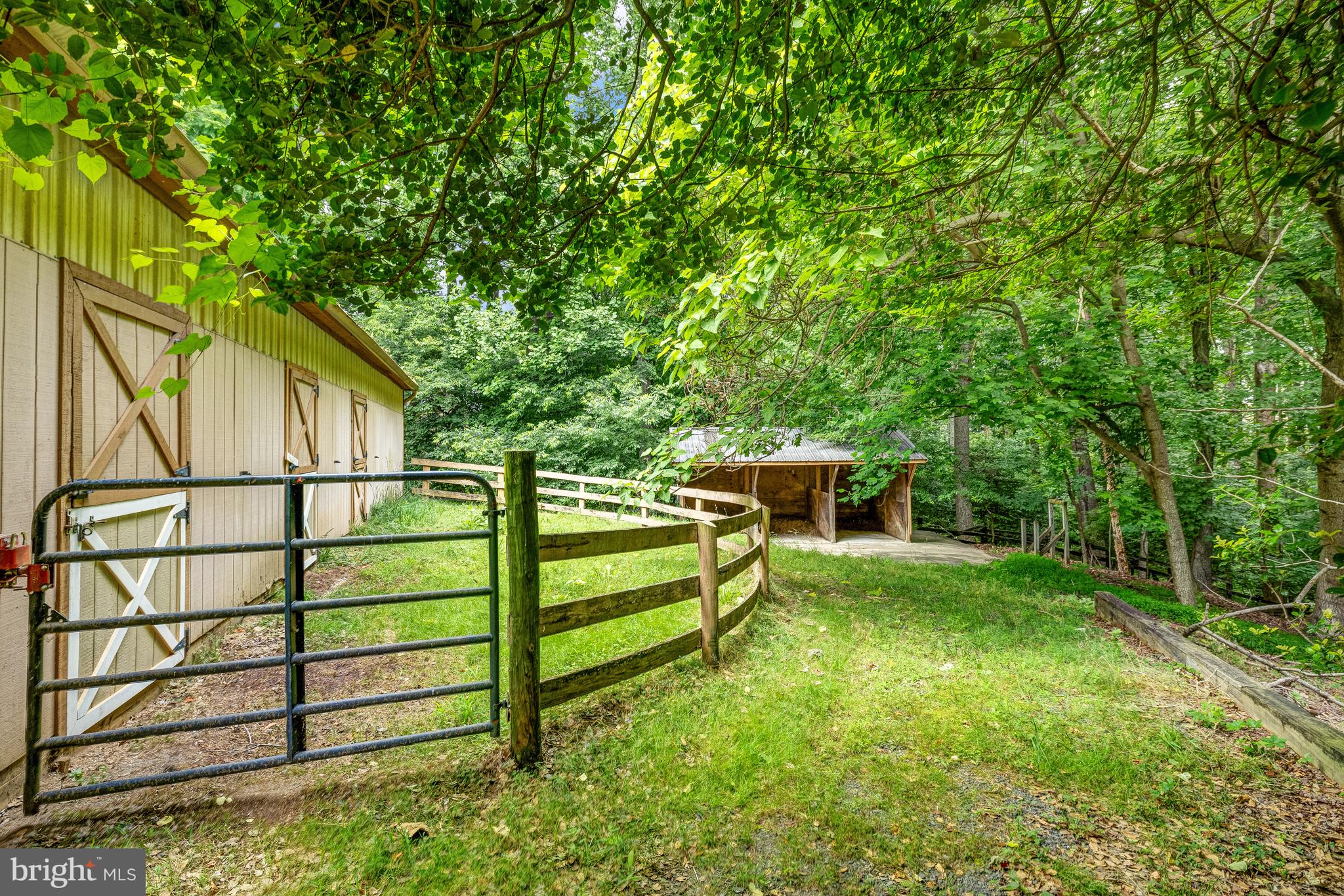 TALLY HO - Residential