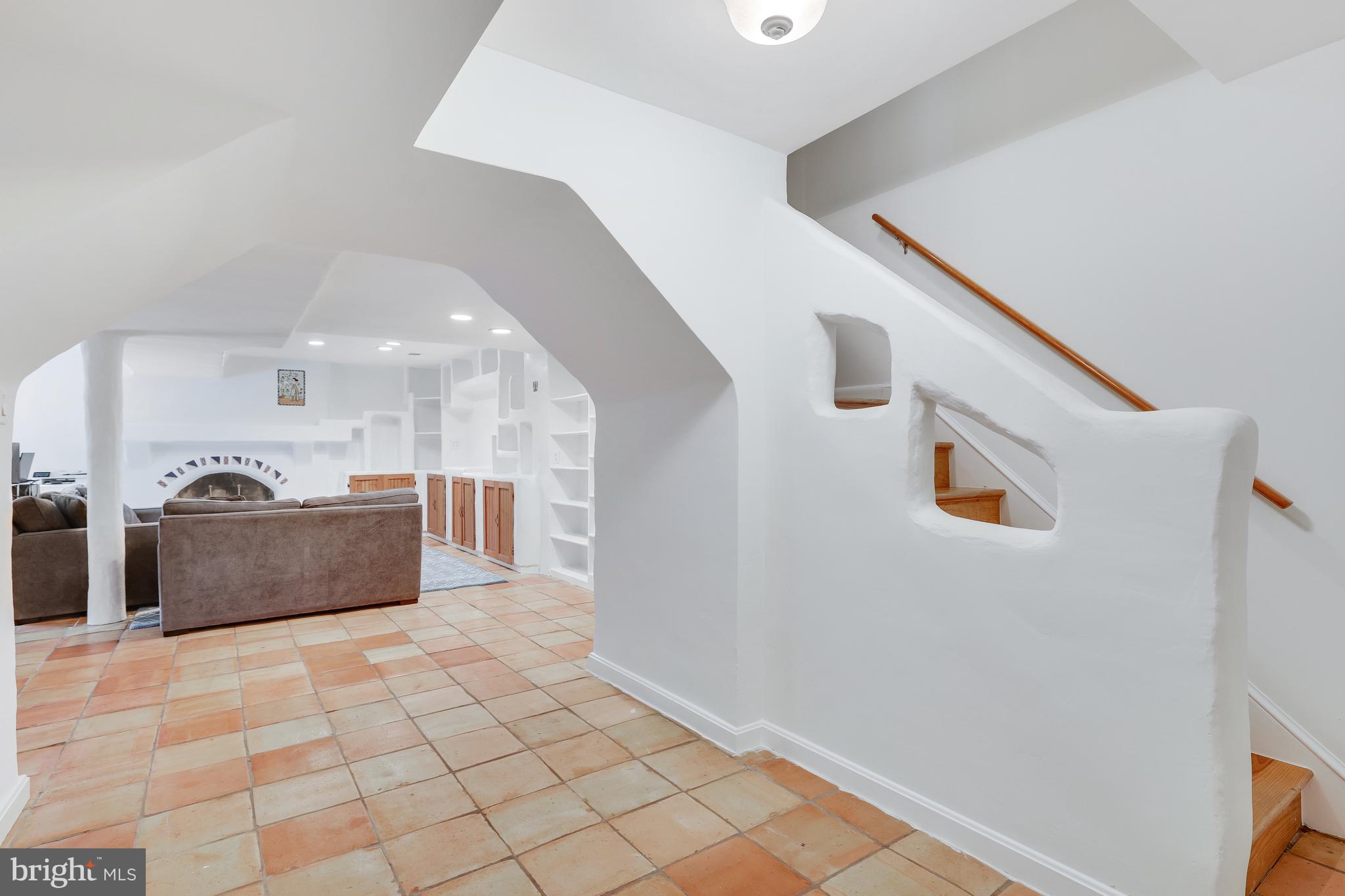 TALLY HO - Residential