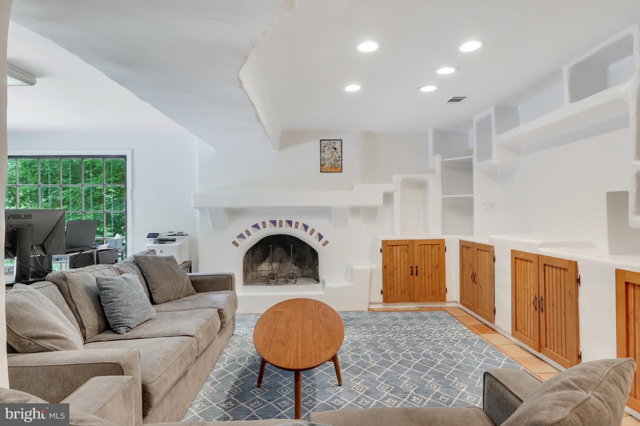 TALLY HO - Residential