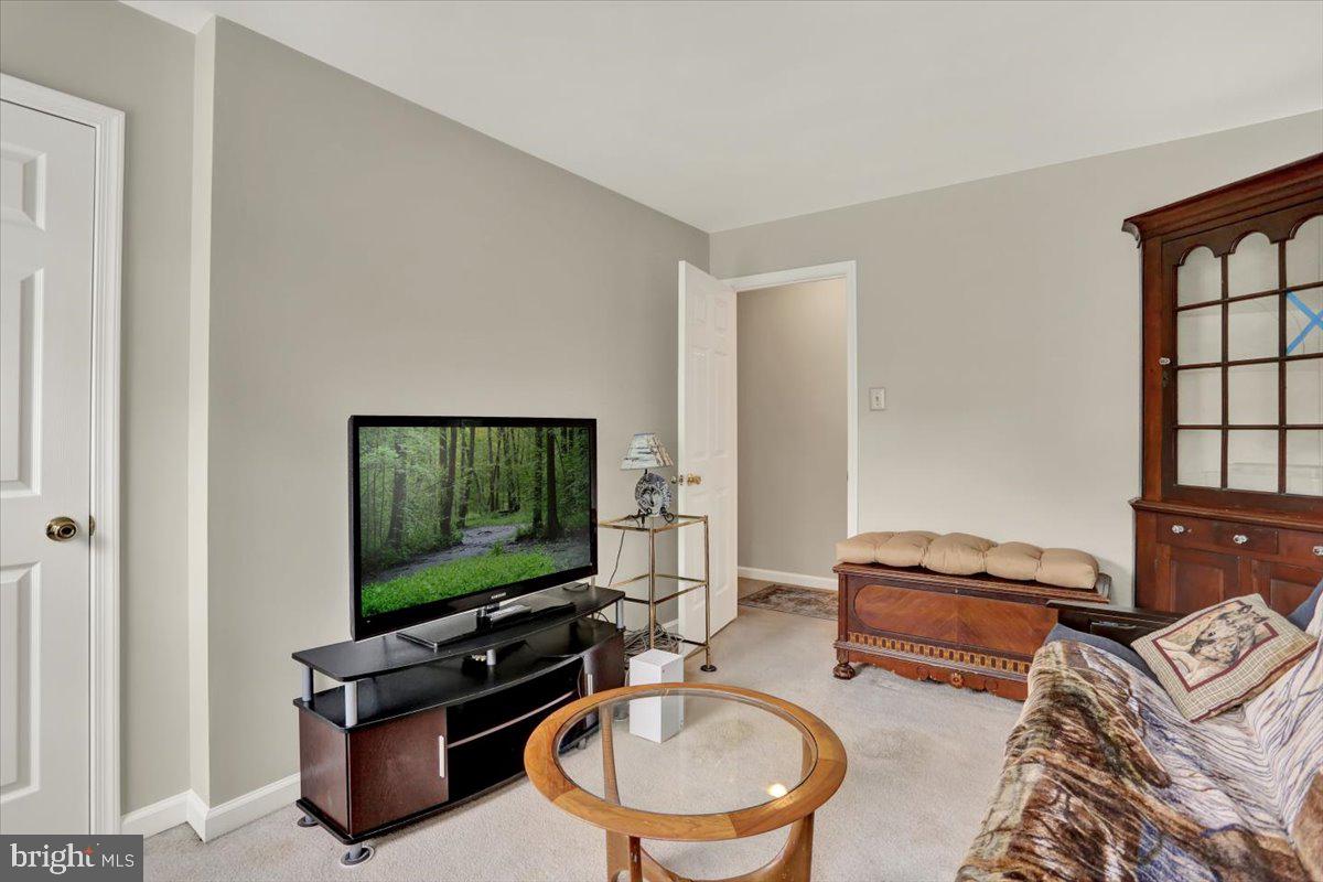 HANOVER RIDGE - Residential